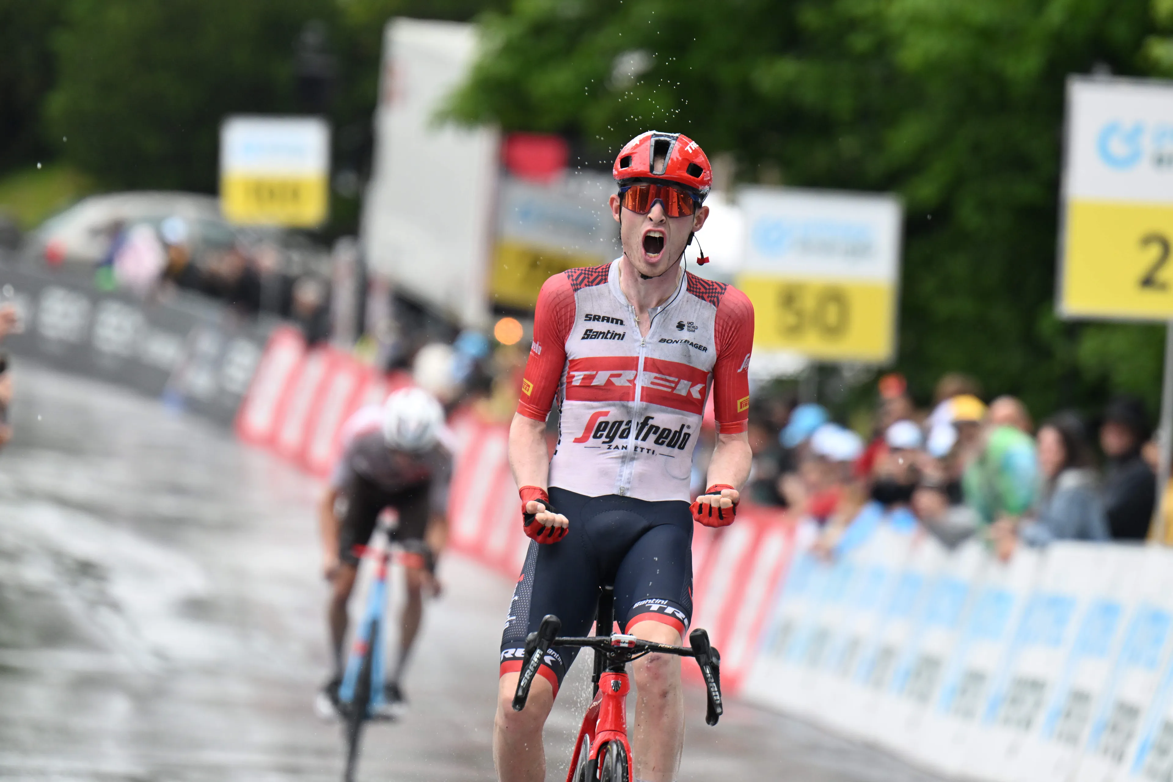 Mattias Skjelmose takes breakthrough victory at the Tour de Suisse, taking the Yellow Jersey and cracking Remco Evenepoel