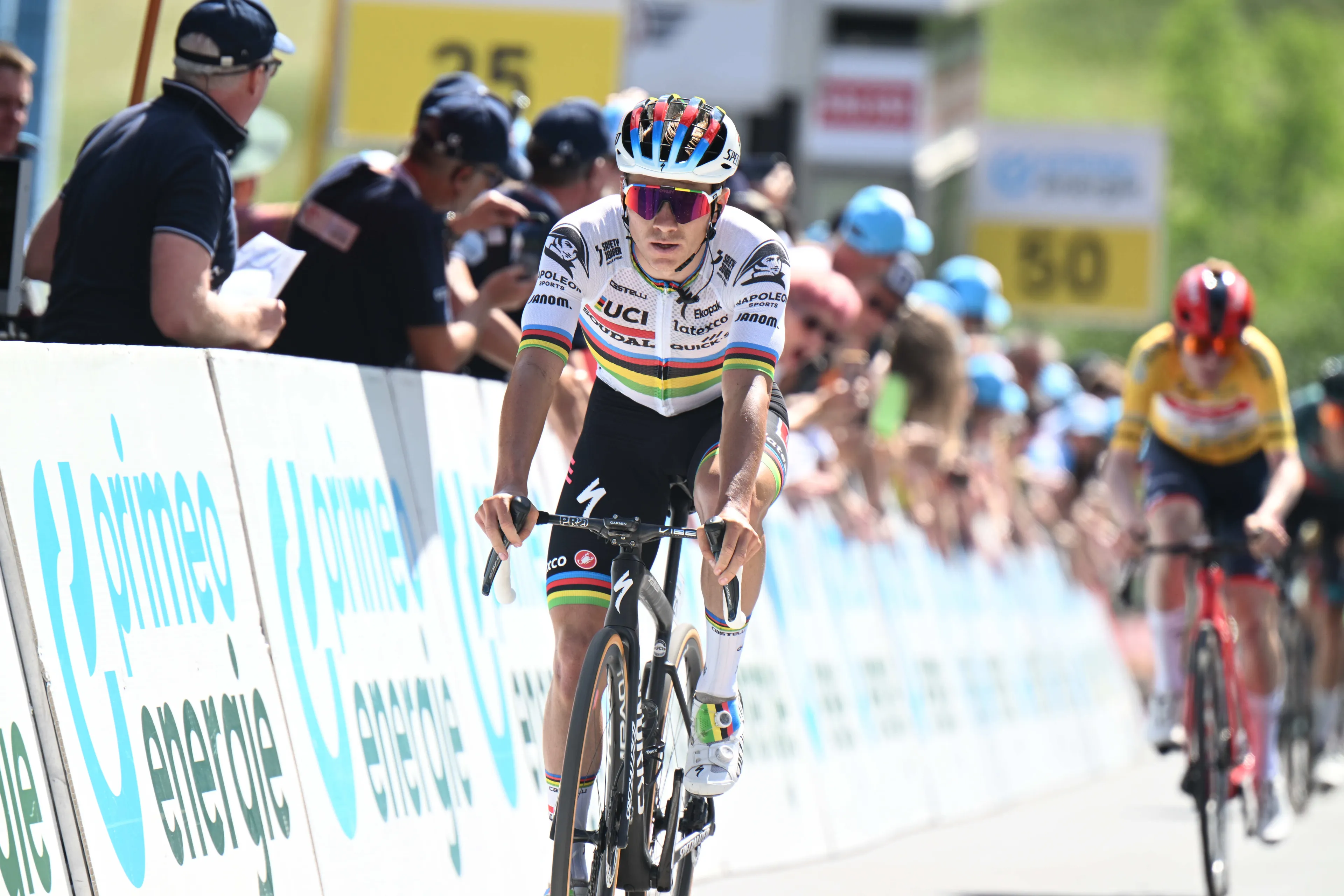 Evenepoel, after the tragic crashes of Mäder and Sheffield in Switzerland: "We could have finished on top, it was not a good decision to finish on a dangerous descent"