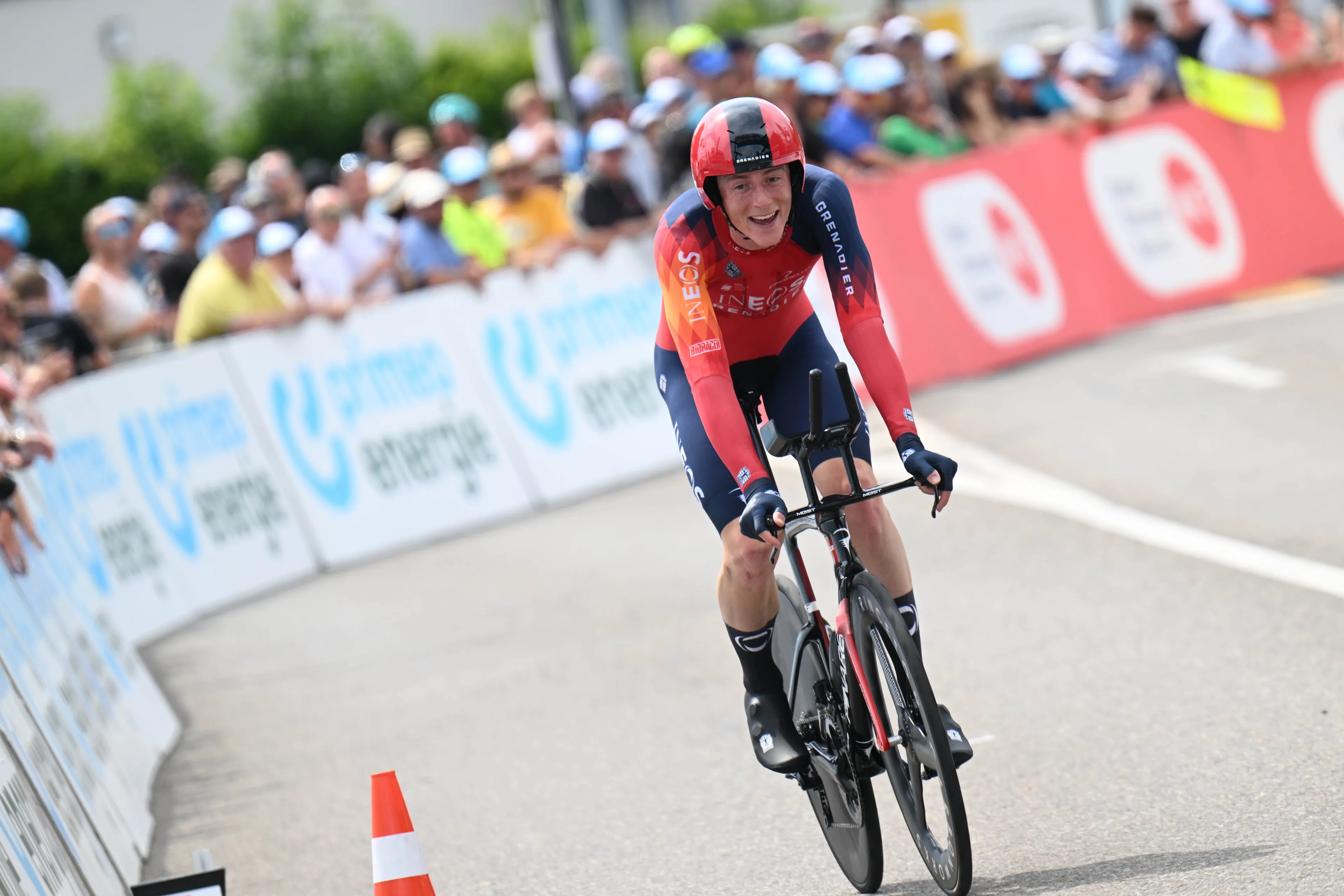 Connor Swift explica o caos do Campeonato do Mundo de Gravel: "É literalmente uma luta entre cães e ninguém quer saber de ninguém"