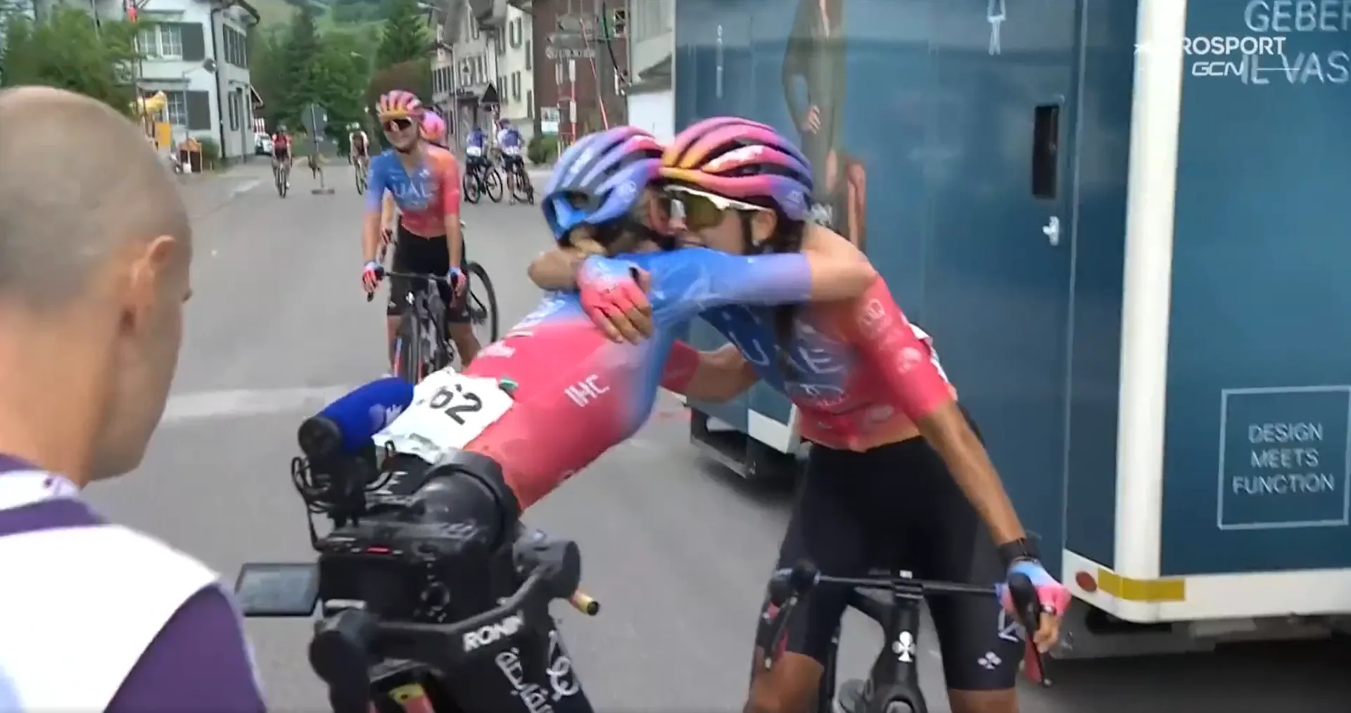 “He passed away two weeks ago. I want to dedicate this victory to him” - Eleonora Camilla Gasparrini tributes stage win at the Tour de Suisse Women to Grandfather