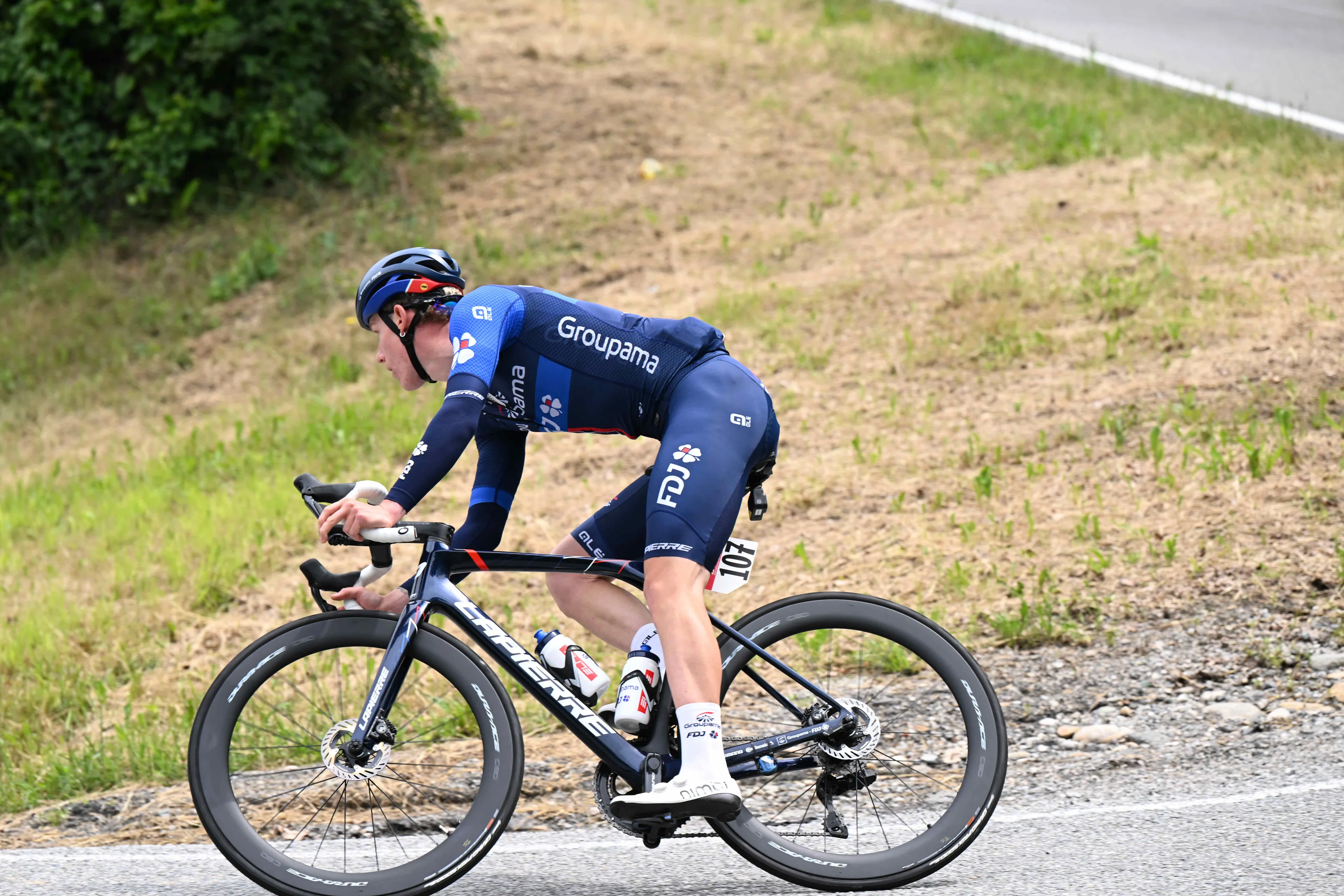 Jake Stewart takes sprint victory on stage 1 of the 2023 Tour de l'Ain
