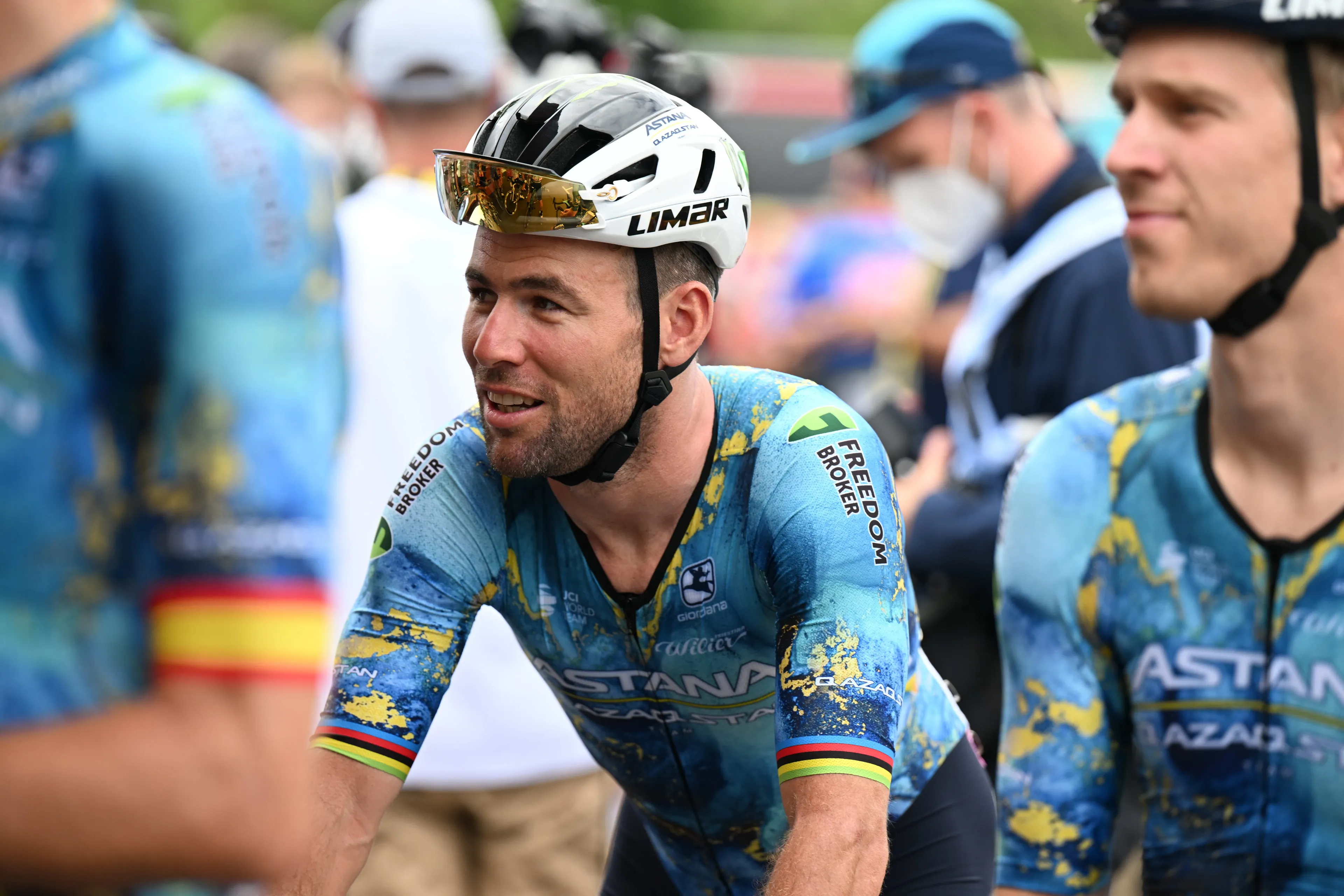 Mark Cavendish praises Tadej Pogacar after Saitama Criterium win: "He's the idol of my little boy"