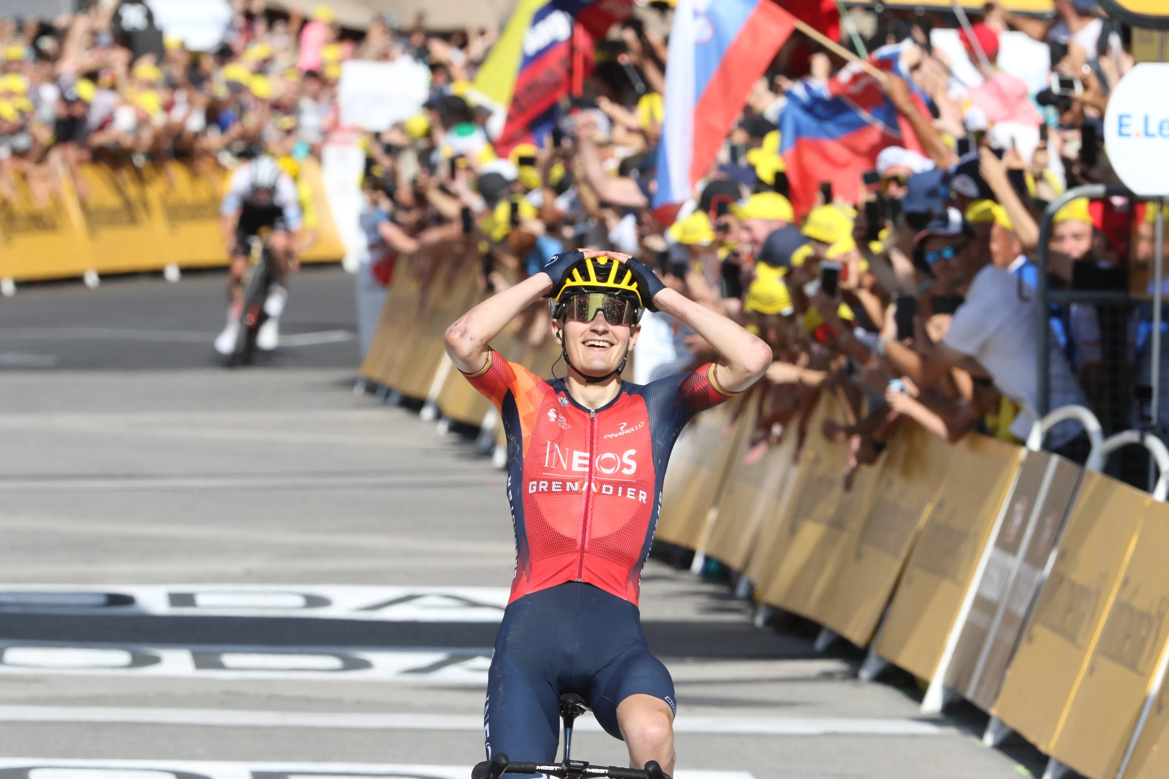 "Jonas Vingegaard and Tadej Pogacar just looked at each other" - Carlos Rodriguez recounts incredible Tour de France stage win in 2023