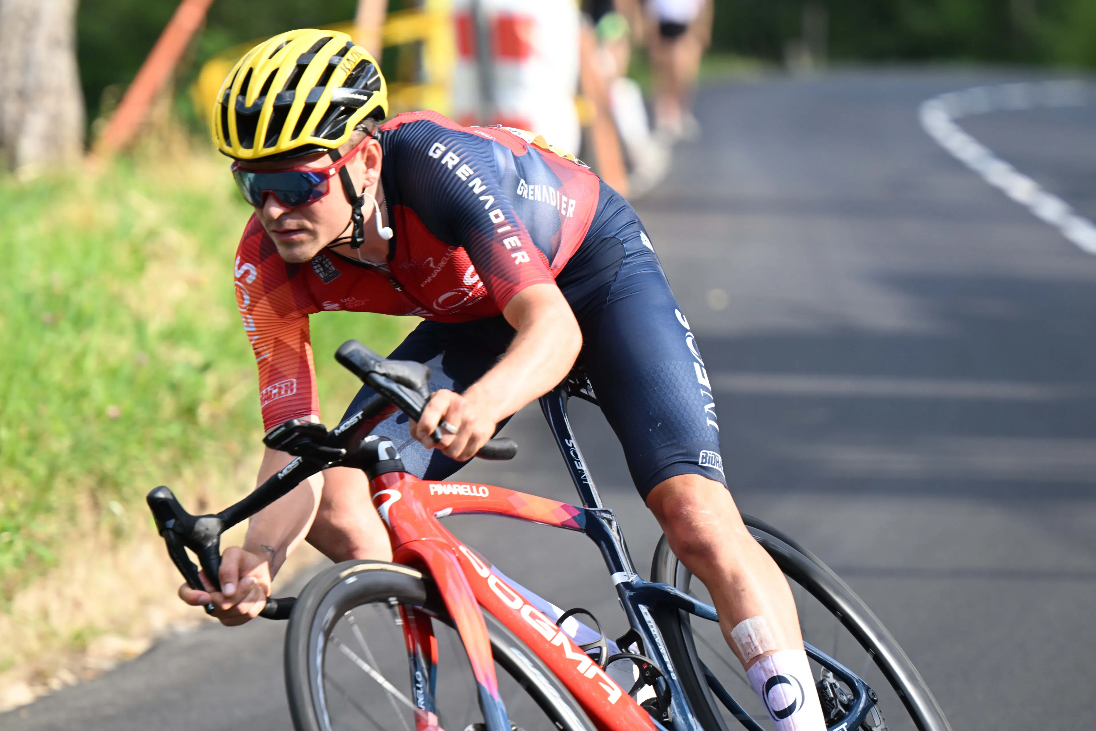 O mecânico da INEOS Grenadiers revela pormenores sobre Tom Pidcock: "Na Tirreno Adriático ele foi com uma pedaleira de 68 dentes e cranks de 160 mm"