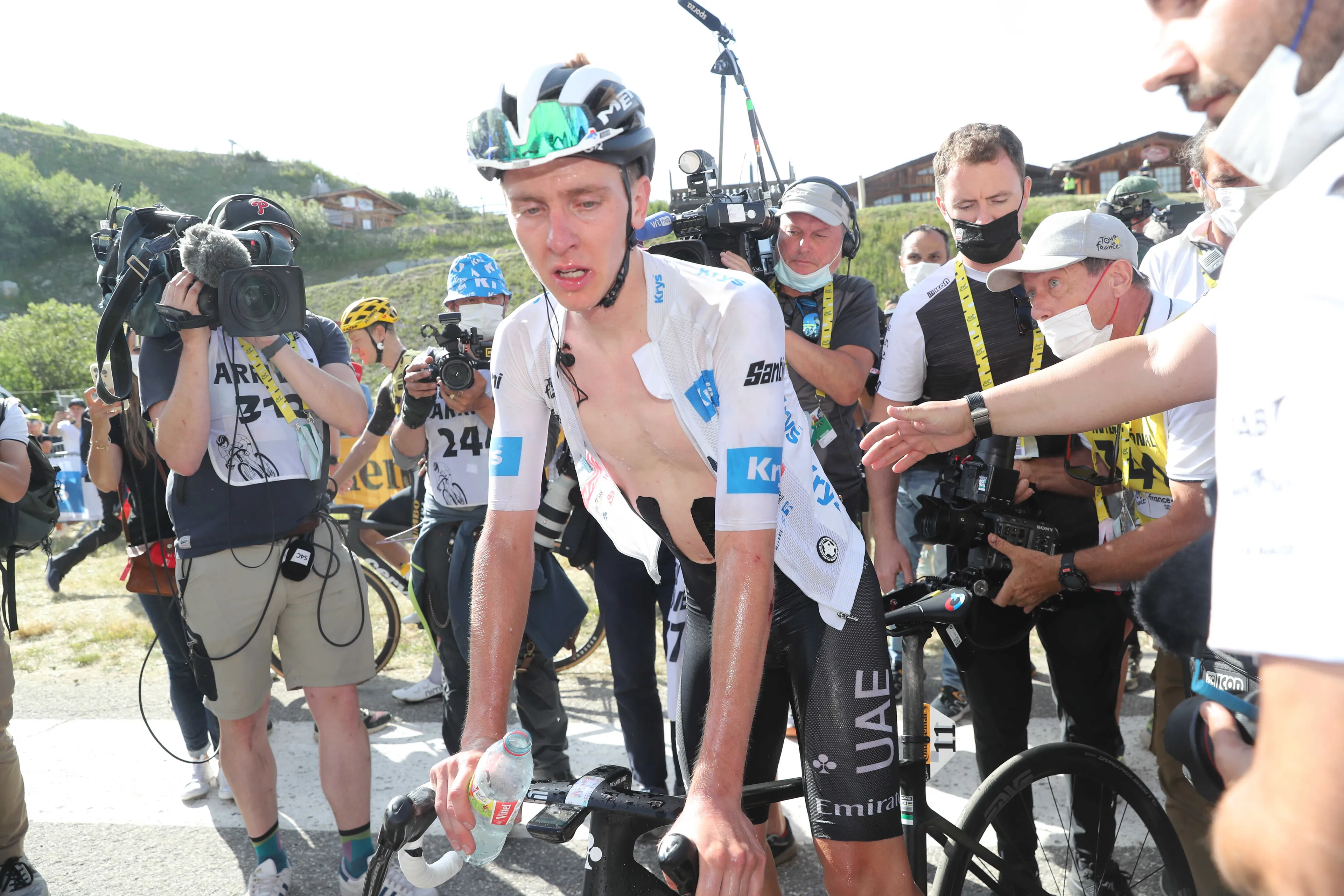 Geraint Thomas on Tadej Pogacar's stage 17 implosion: "You feel sorry him. You never like to see someone suffering"