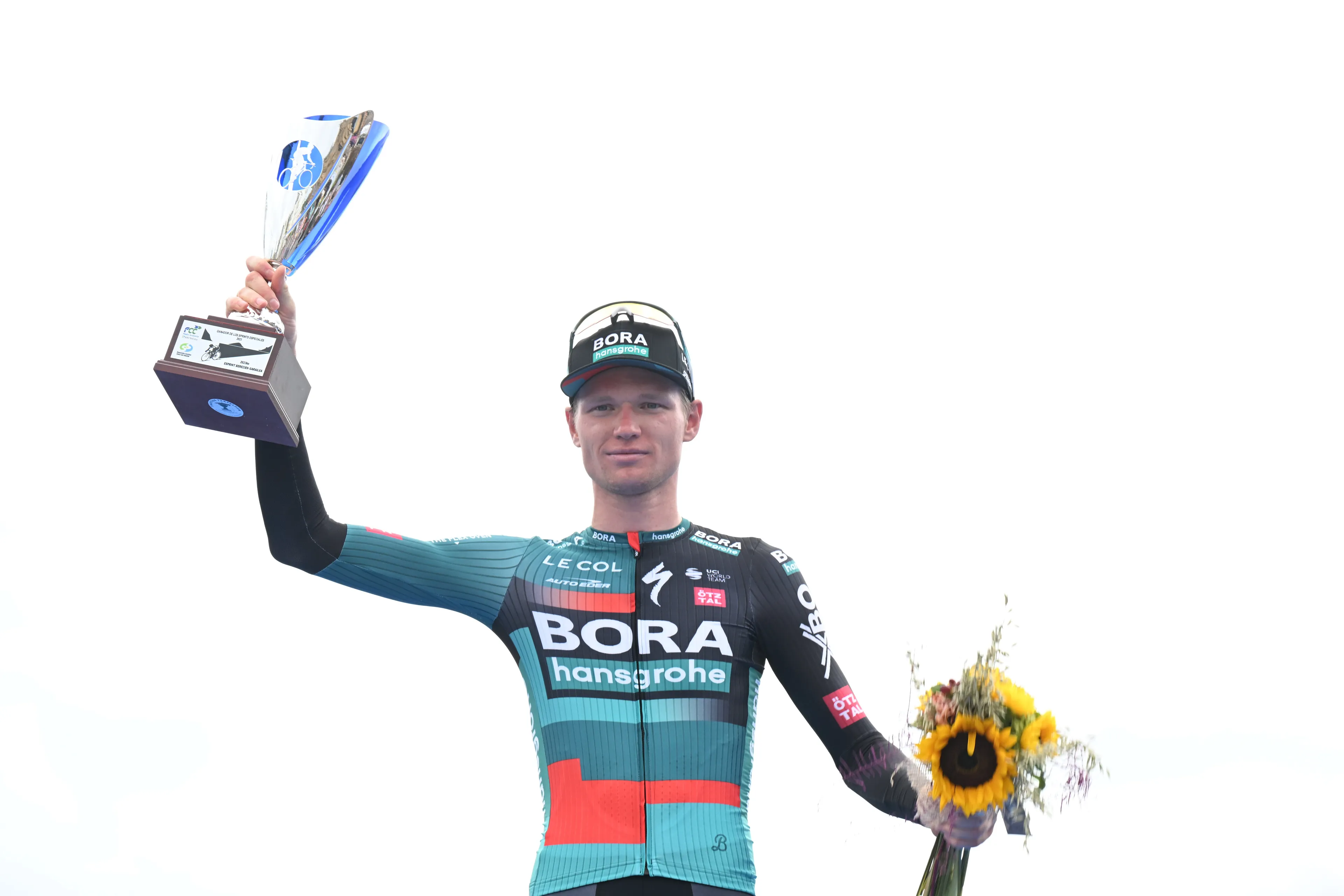 "Either we would sprint with Primoz, or I would follow some attacks" - Aleksandr Vlasov and BORA - hansgrohe top competition at Paris-Nice showdown