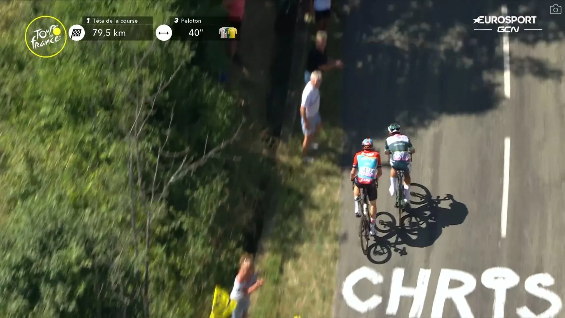 VIDEO: Jasper Philipsen attempts to physically block counter-attacks in move of intimidation