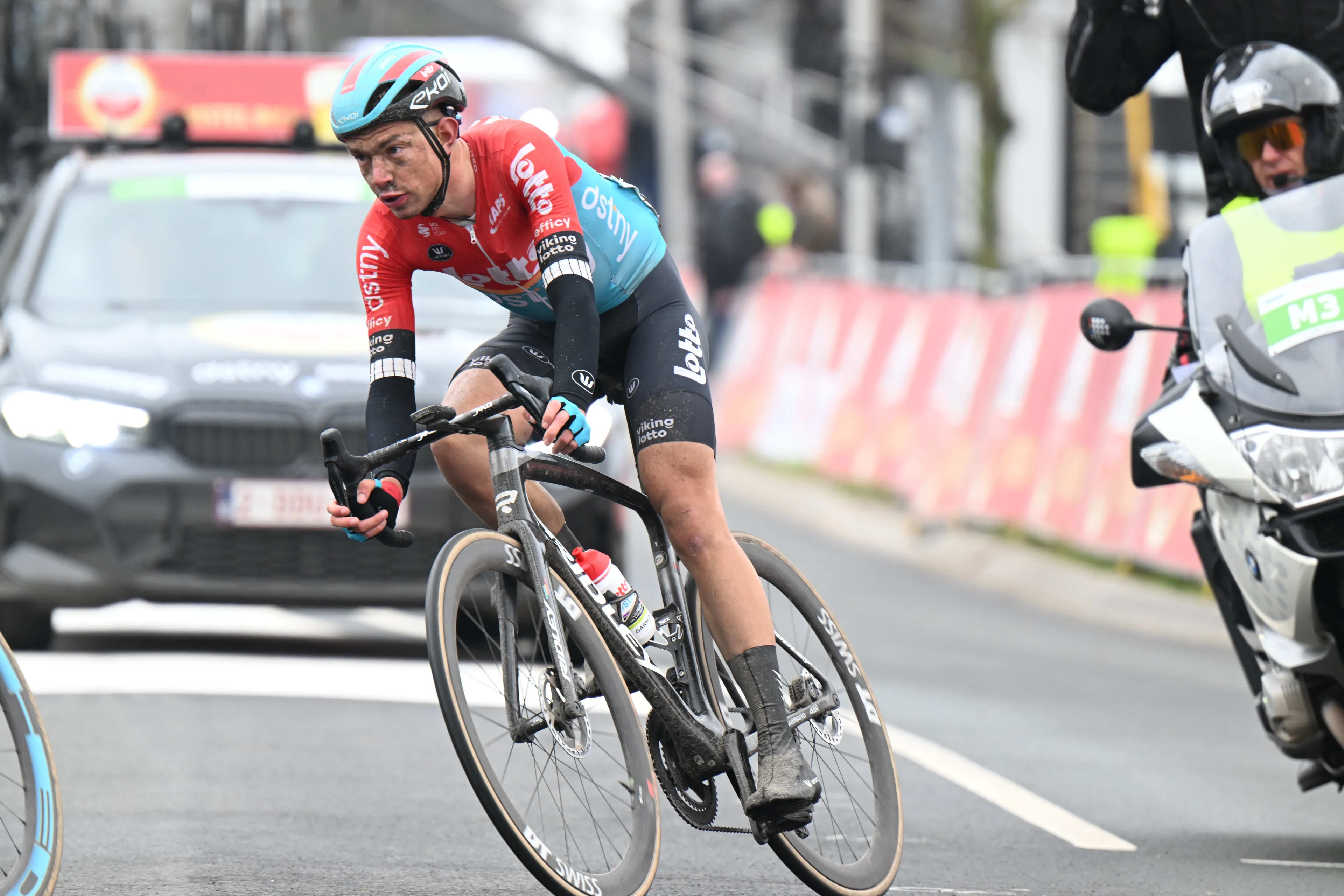 Andreas Kron dedica a vitória da Vuelta a Tijl de Decker: "Lutaremos sempre por ele".