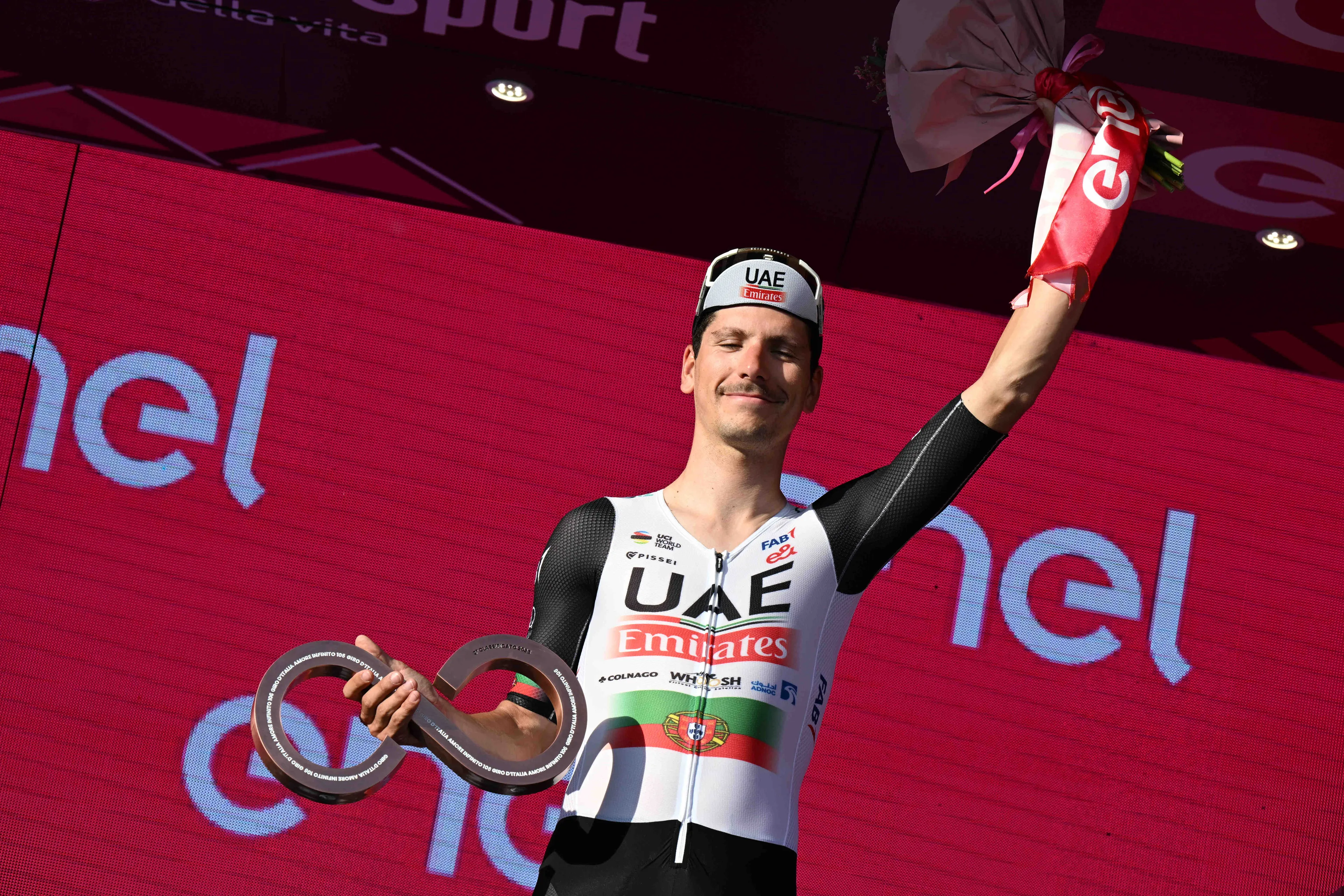 Júri & Multas 2023 Vuelta a España etapa 1 - João Almeida sofreu avaria mecânica tardia mas não perdeu tempo devido a decisão dos comissários