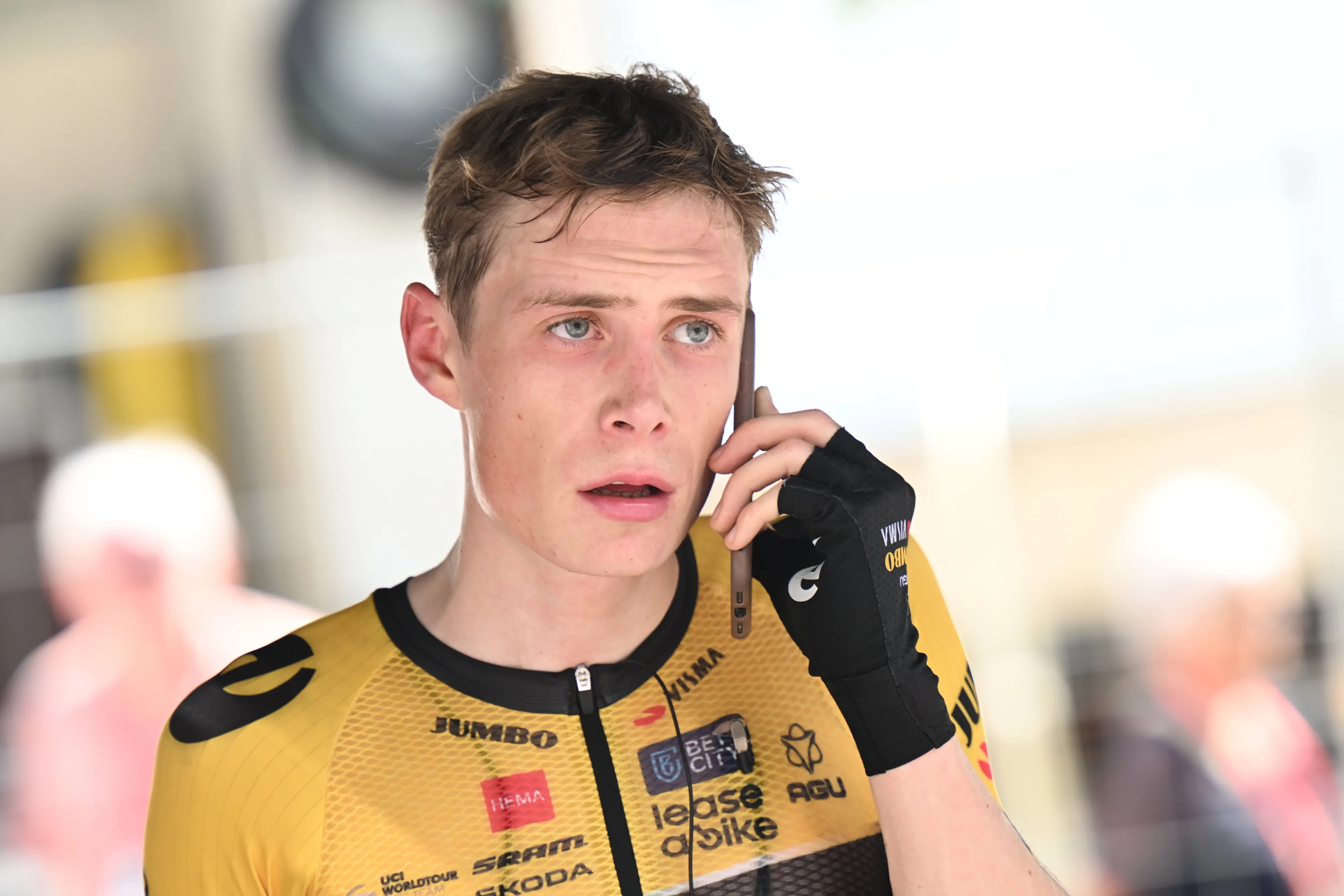 Vingegaard fura; Dunbar cai; Evenepoel e Mas ganham tempo importante | Classificação geral da Vuelta a Espana após a etapa 1
