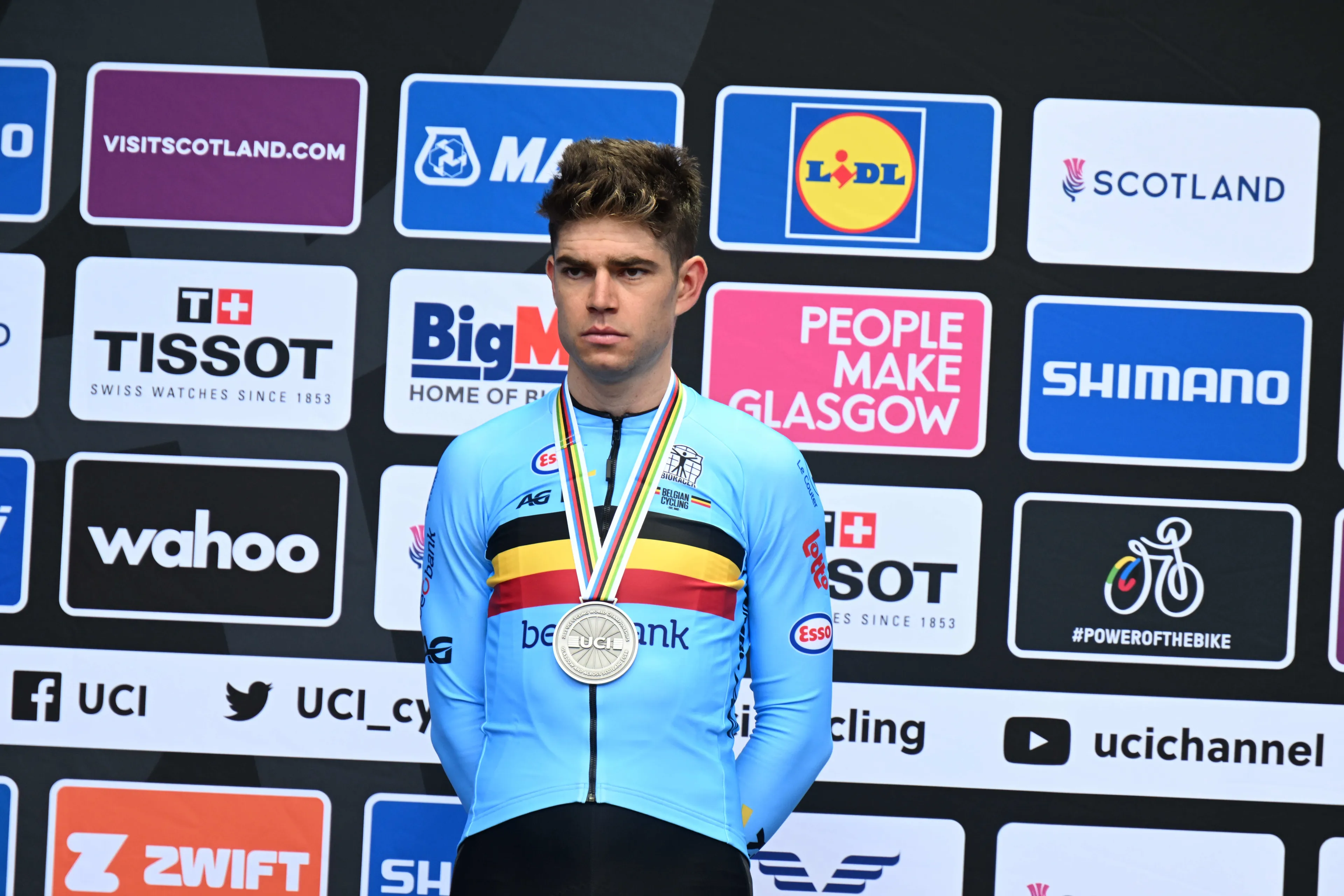 "He was the workhorse in the Tour de France; he had to give everything every day" - Armstrong, Hincapie and Bruyneel blame Jumbo-Visma after Van Aert misses out on World Championship title