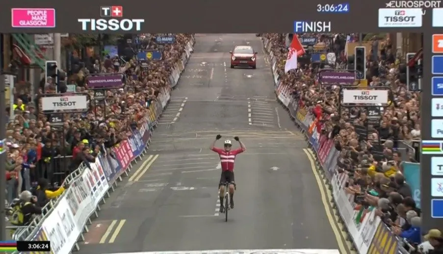 Albert Philipsen remember the name! 16-year-old Dane takes stunning solo Junior World Title win in Glasgow