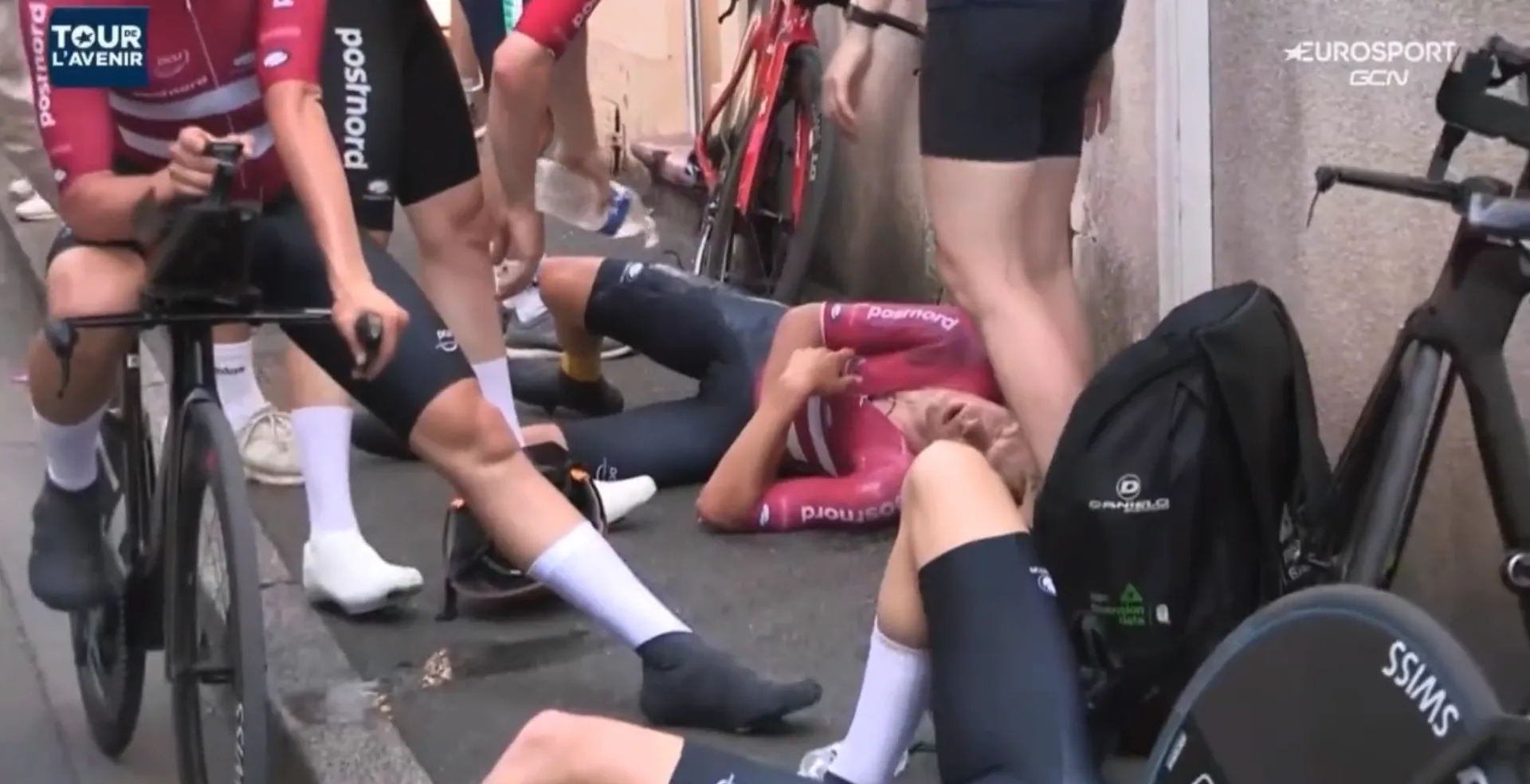 VIDEO: Total exhaustion for Danish team after winning Tour de l'Avenir team time-trial