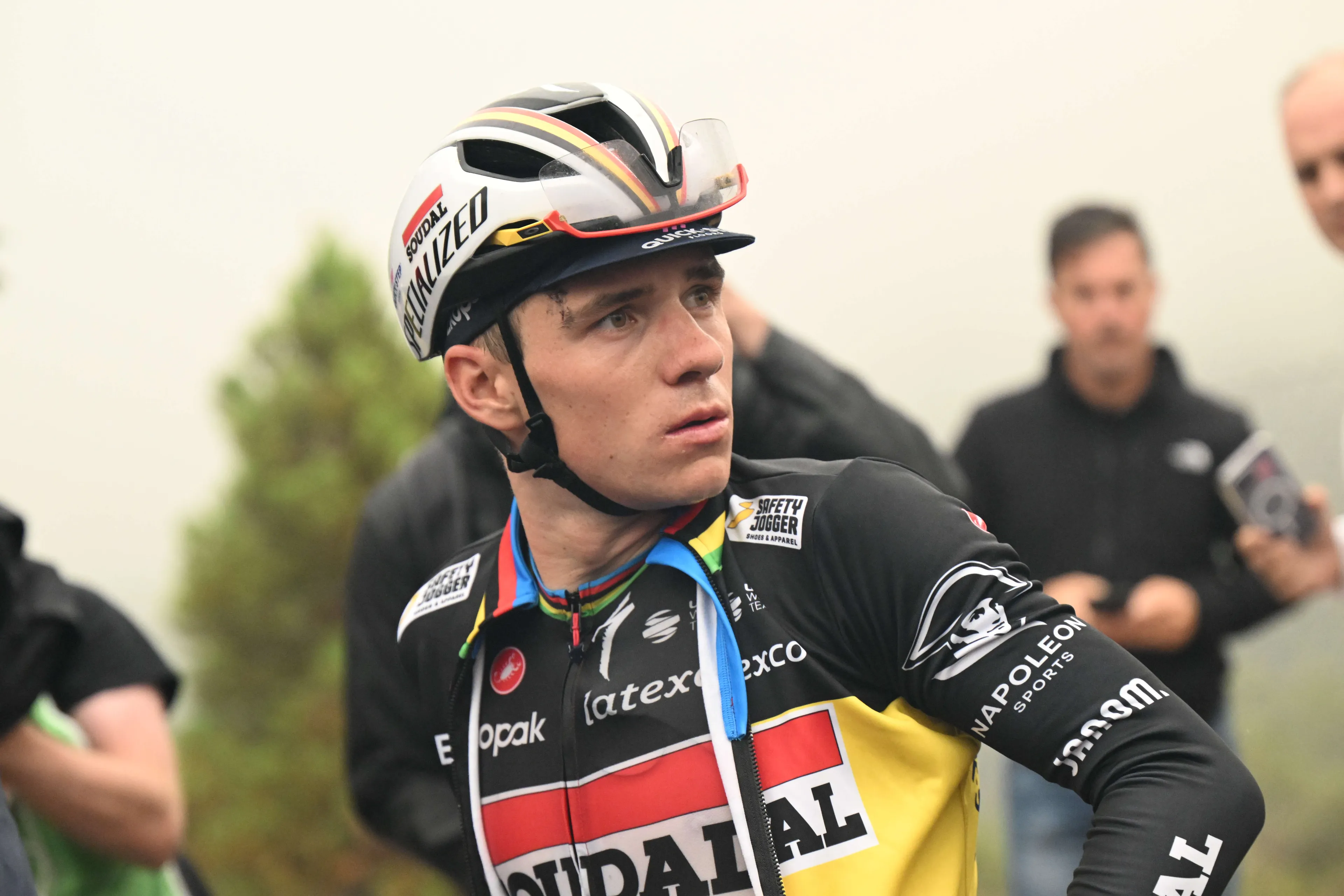 "There is already a contract for Evenepoel with INEOS. The deal between him and the British team will be completed" - Reports say there's no chance of Evenepoel riding for Visma-Soudal merger