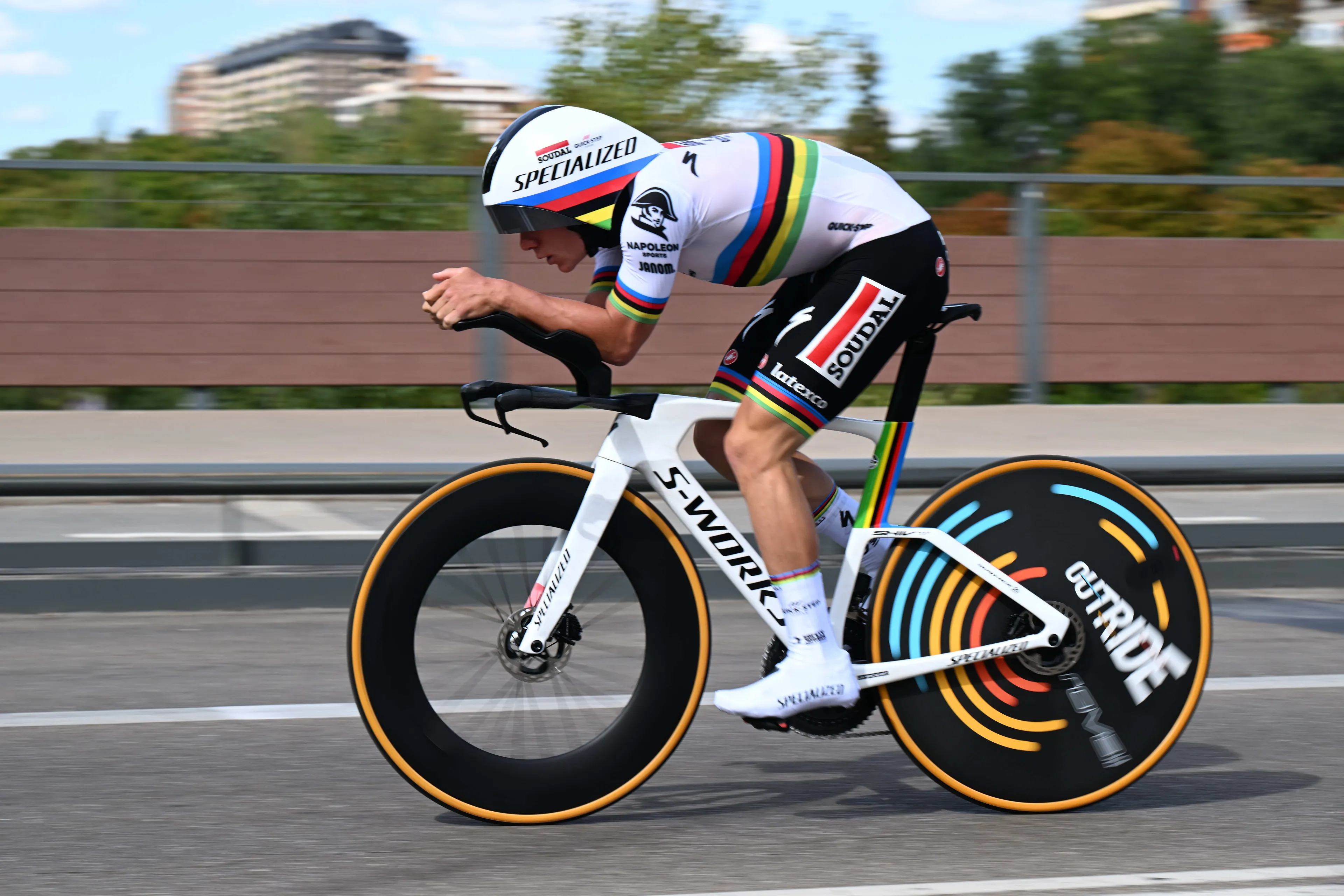 Remco Evenepoel powers to time-trial victory on stage 4 and into the overall lead of the Volta ao Algarve