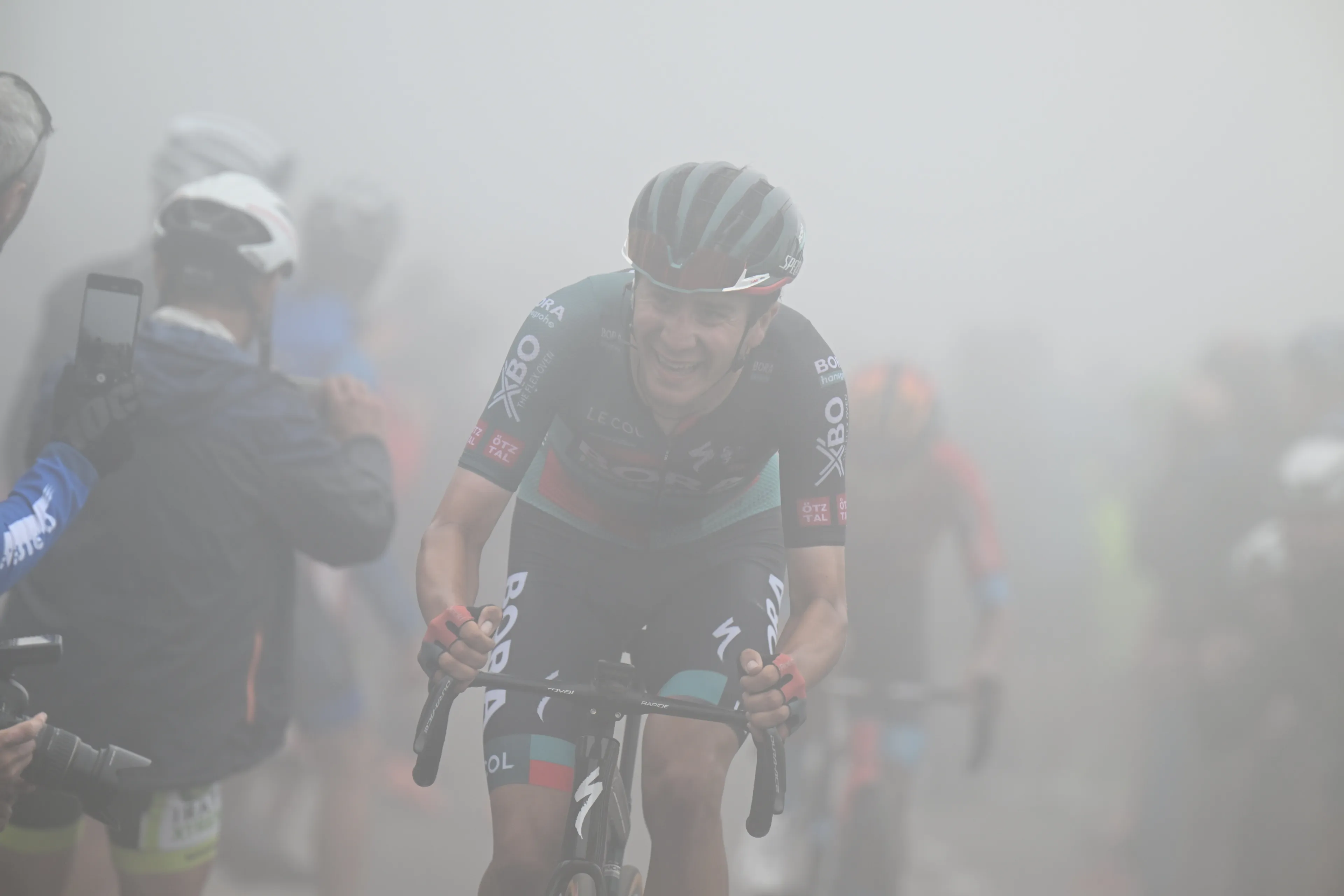 "The agreement between Cian Uijtdebroeks and BORA - hansgrohe has been terminated on the December 1st" - Uijtdebroeks' agency reacts to BORA - hansgrohe's statement