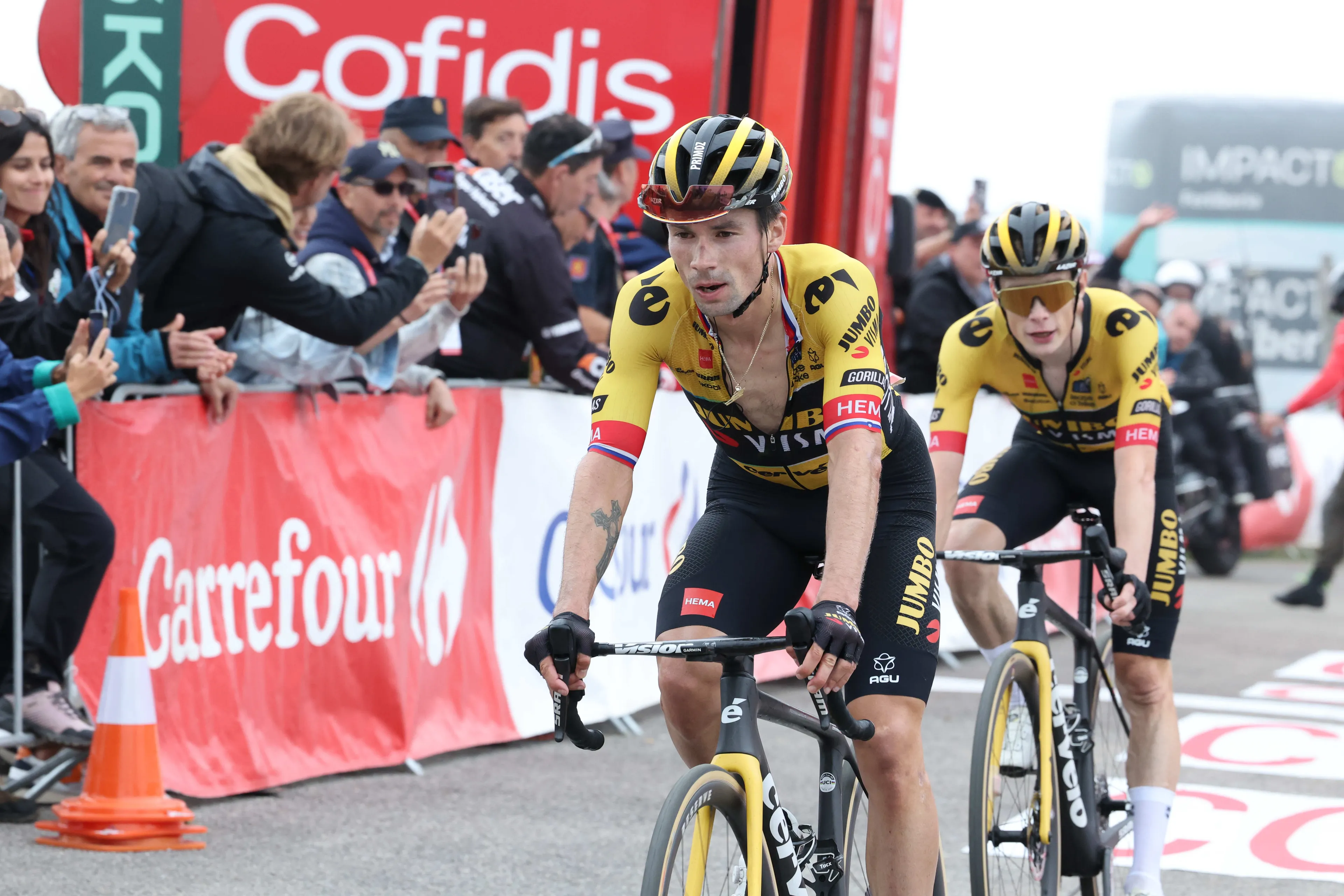 Primoz Roglic wins at Alto de l'Angliru as Roglic and Vingegaard take time on Sepp Kuss
