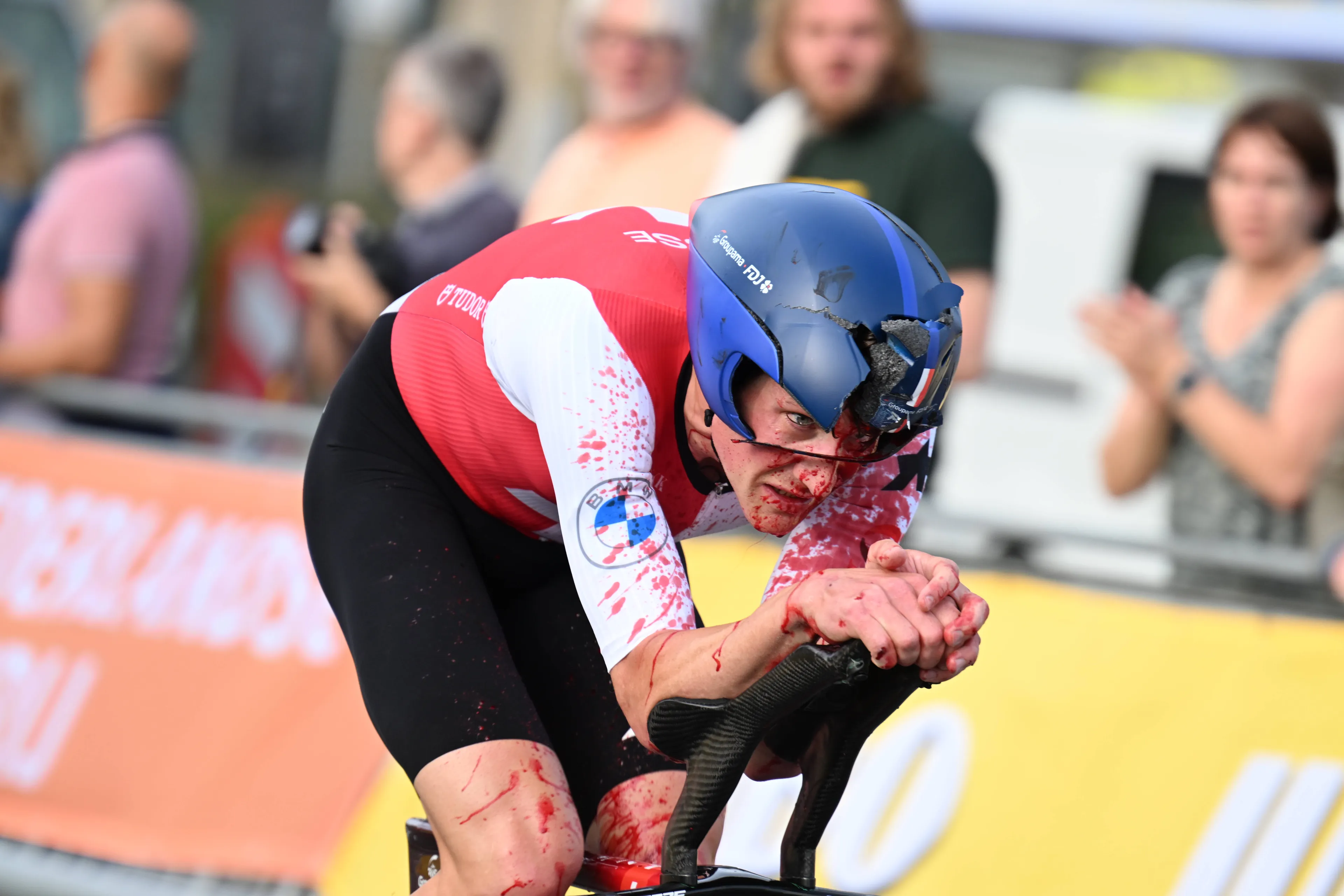 Stefan Küng argues UCI rules are to blame for European Championships crash: "Every rider will always do what can make him fastest"
