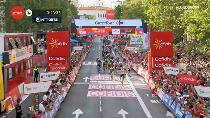 VÍDEO: Destaques da 12ª etapa da Vuelta: Molano vence Groves no sprint final