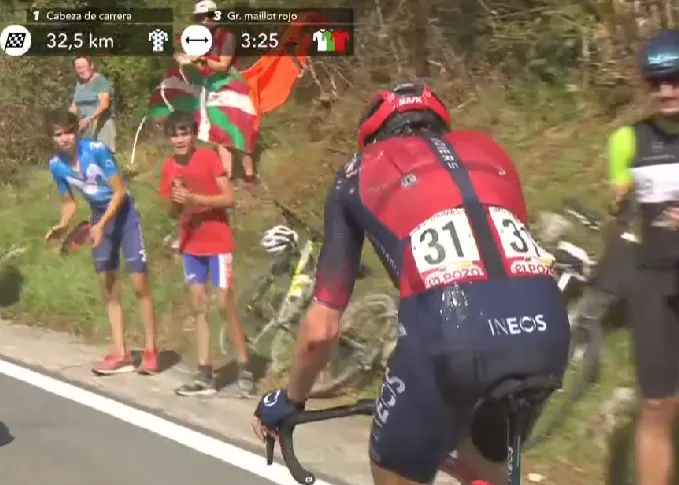 Geraint Thomas crashes again at the Vuelta a Espana