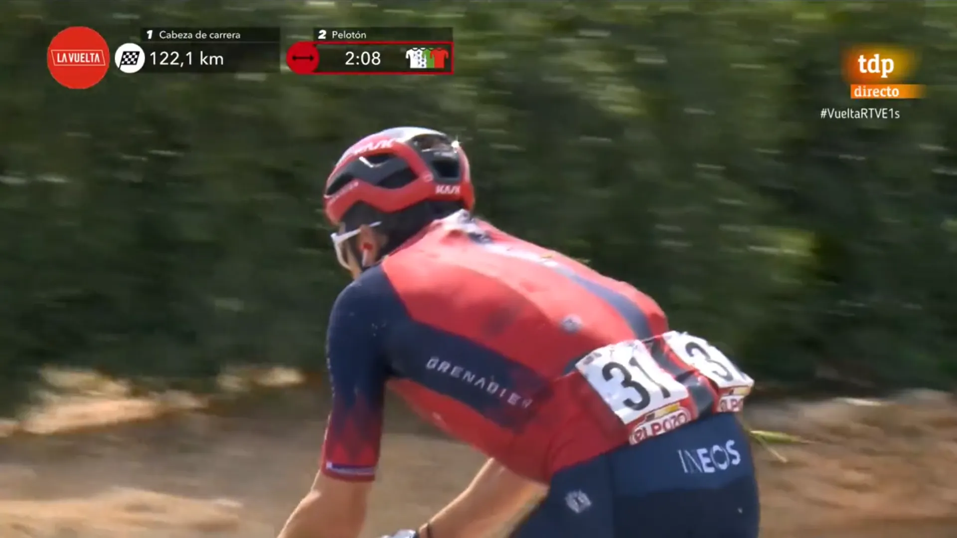 VIDEO: Geraint Thomas scuffed up after early crash on stage 7 of the Vuelta a Espana