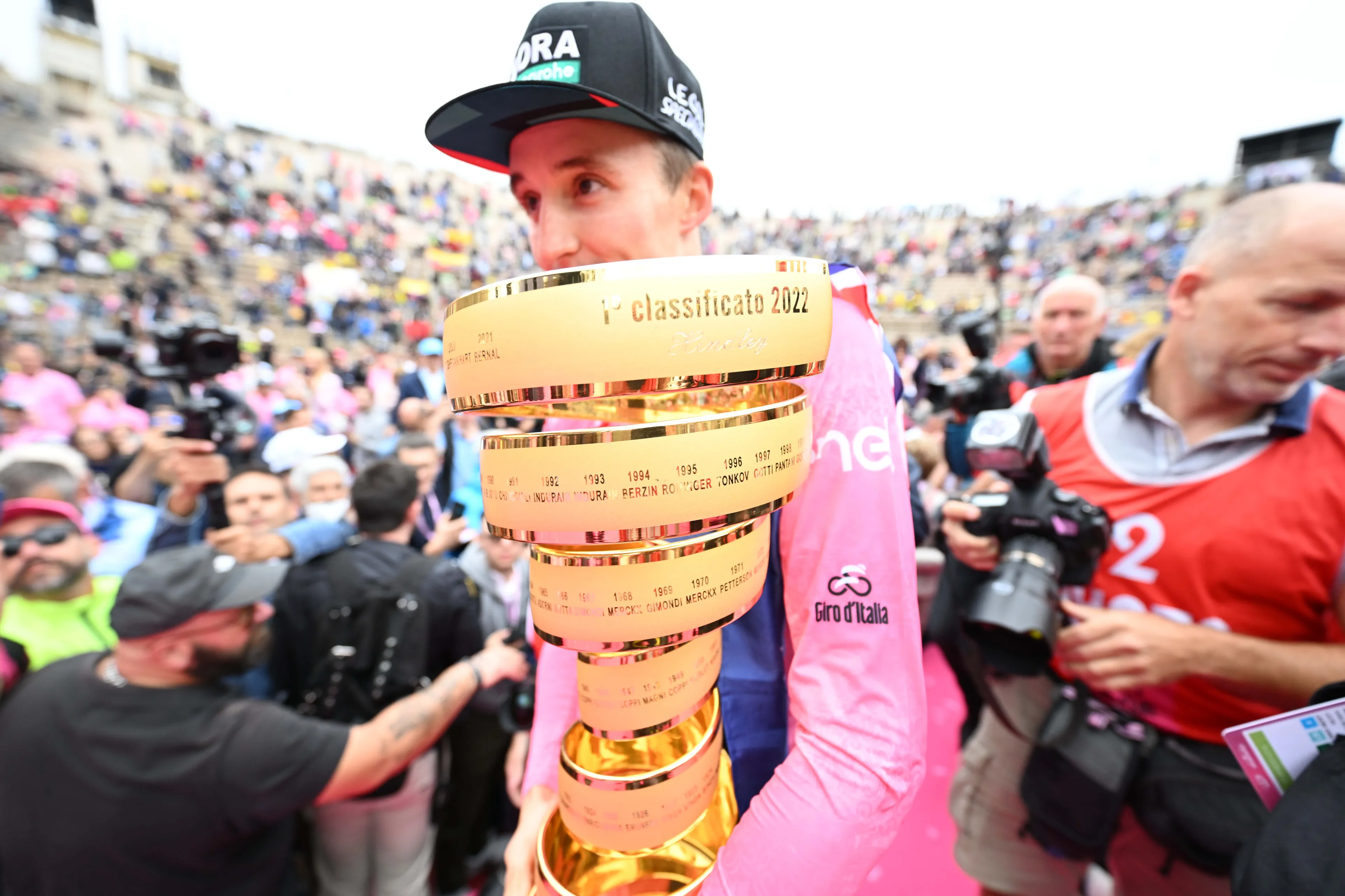 "Esperem ver fogo de artifício" - Jai Hindley acredita que o perfil do Giro d'Italia de 2024 cria uma batalha emocionante pela Maglia Rosa
