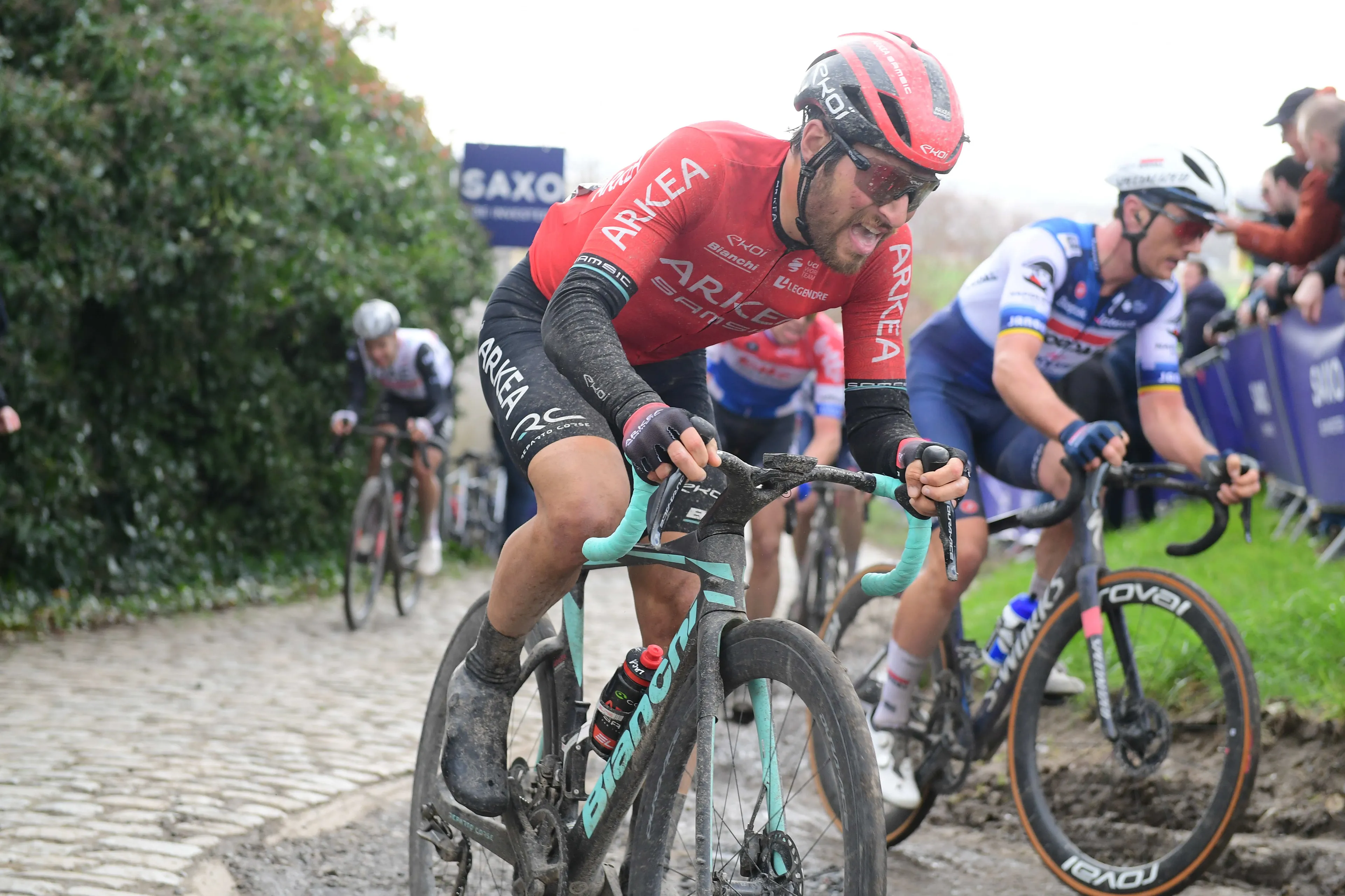 Luca Mozzatto bate Soren Kragh Andersen e Edward Theuns para vencer a Binche-Chimay-Binche