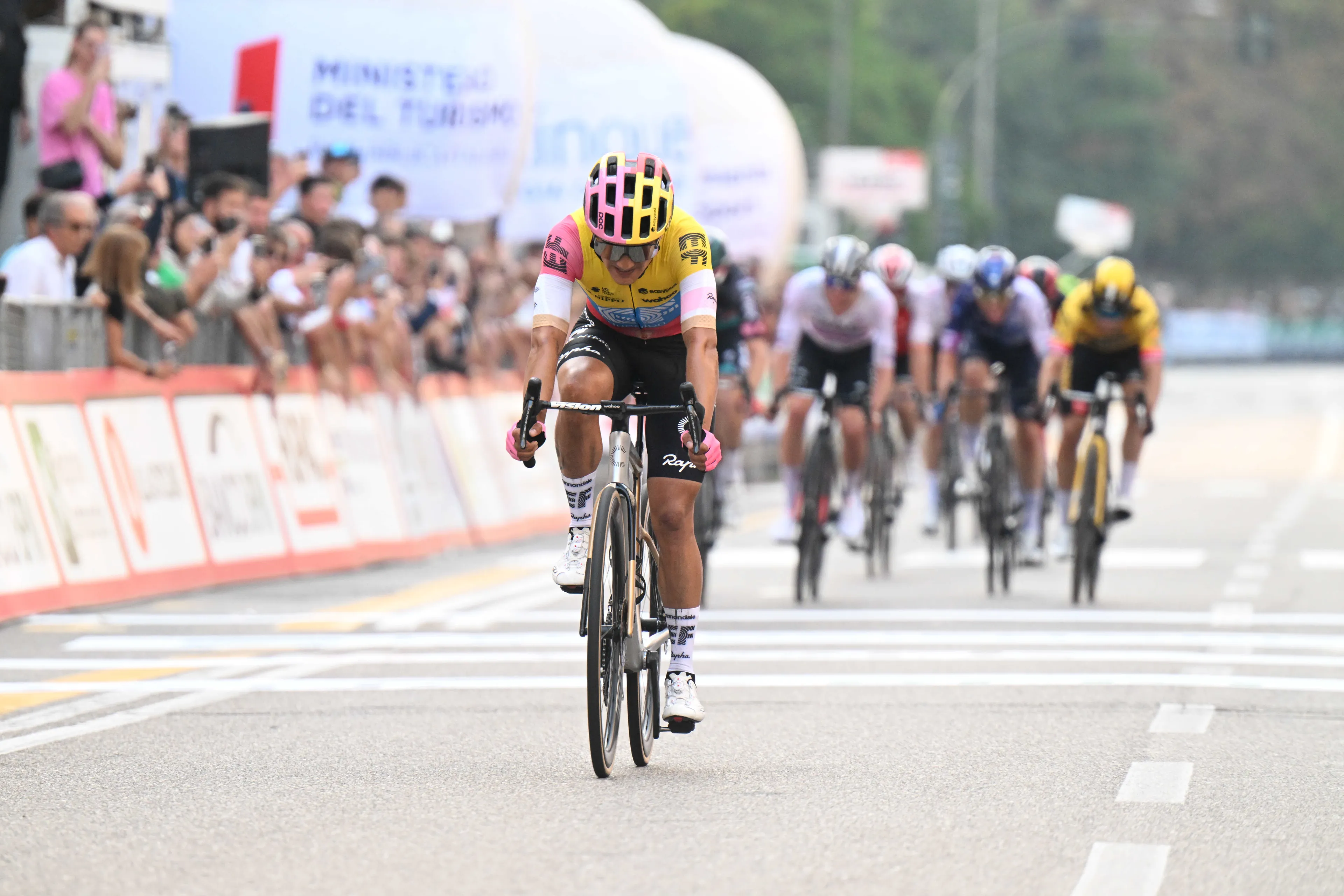 Richard Carapaz, líder da EF Education-EasyPost para a Volta à Lombardia: "Estou perto do meu melhor"