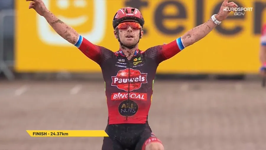 Eli Iserbyt takes victory ahead of Lars van der Haar in thrilling edition of Superprestige Ruddervoorde