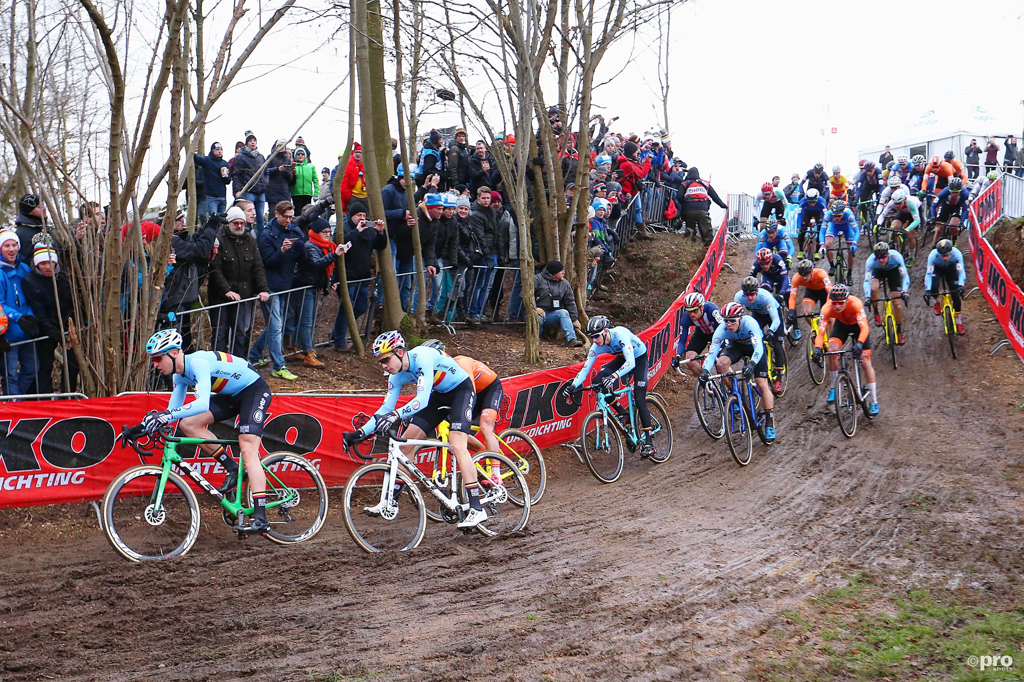 Campeão Britânico Cameron Mason assina pela Cyclocross Reds (antiga Team 777)