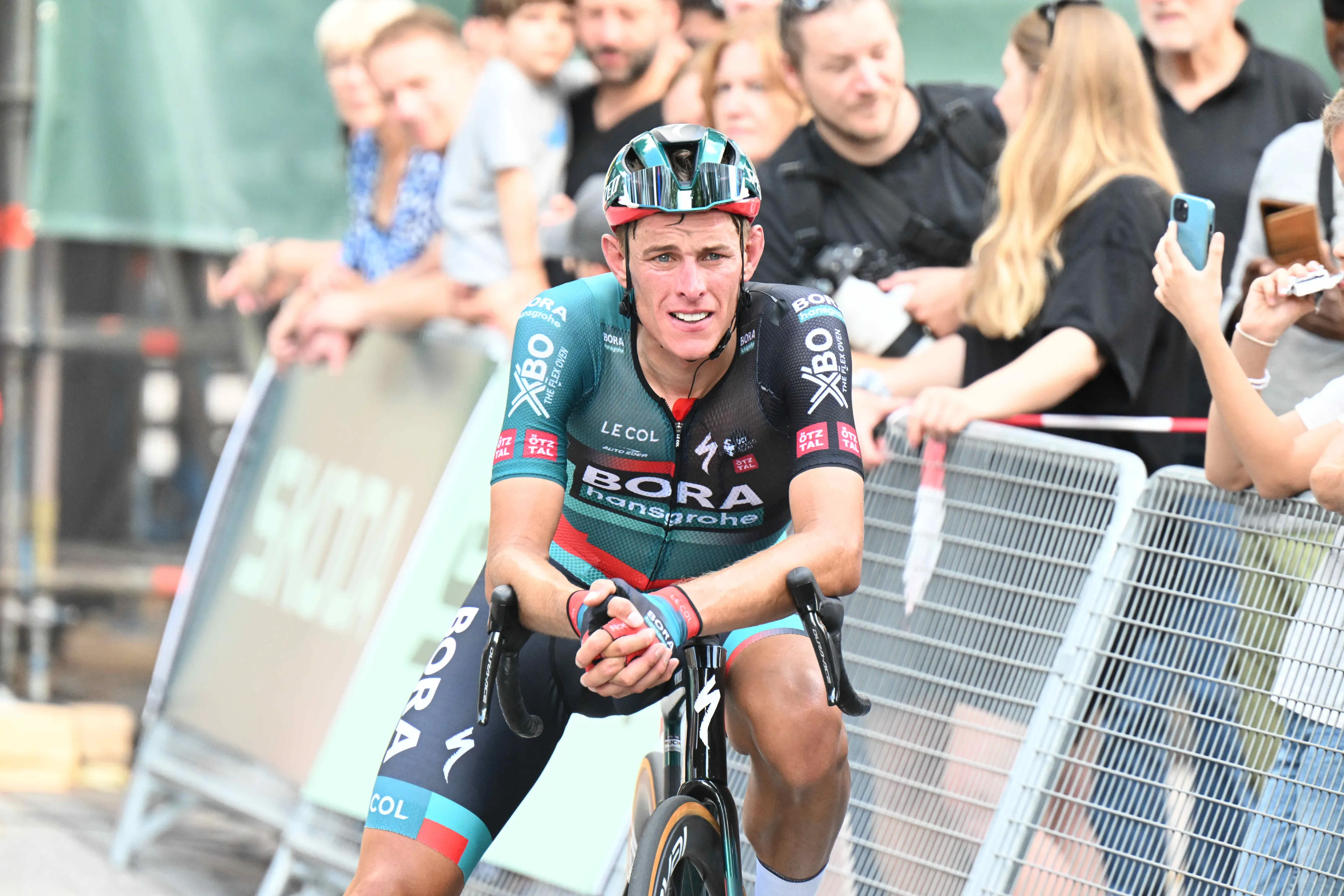 Nils Politt fala da mudança para a UAE Team Emirates: "Um dos meus objetivos é fazer parte da equipa vencedora de uma Grande Volta"