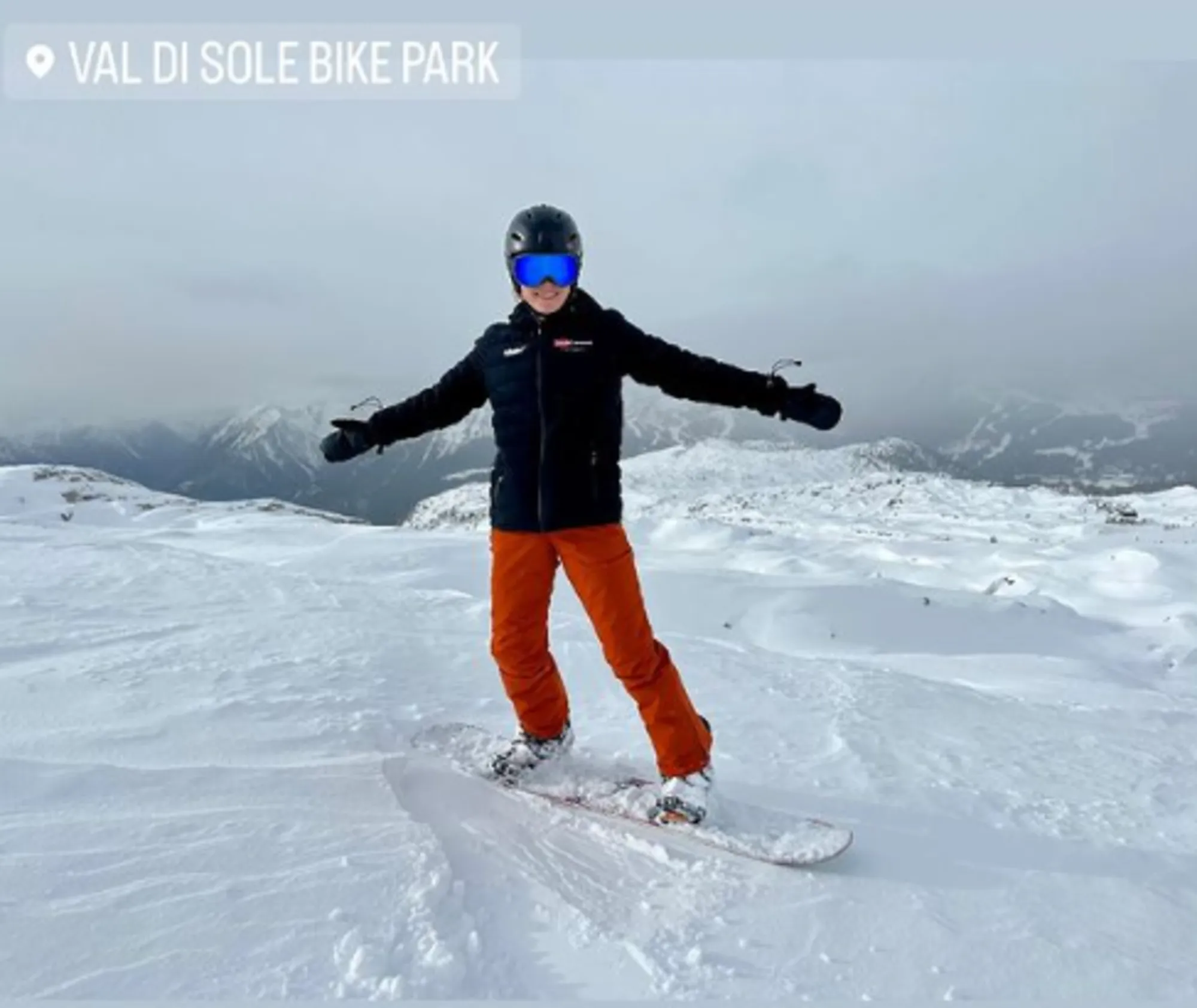 "Didn't drive 13 hours just to do a bike race" - Puck Pieterse goes snowboarding after finishing third in Val di Sole World Cup