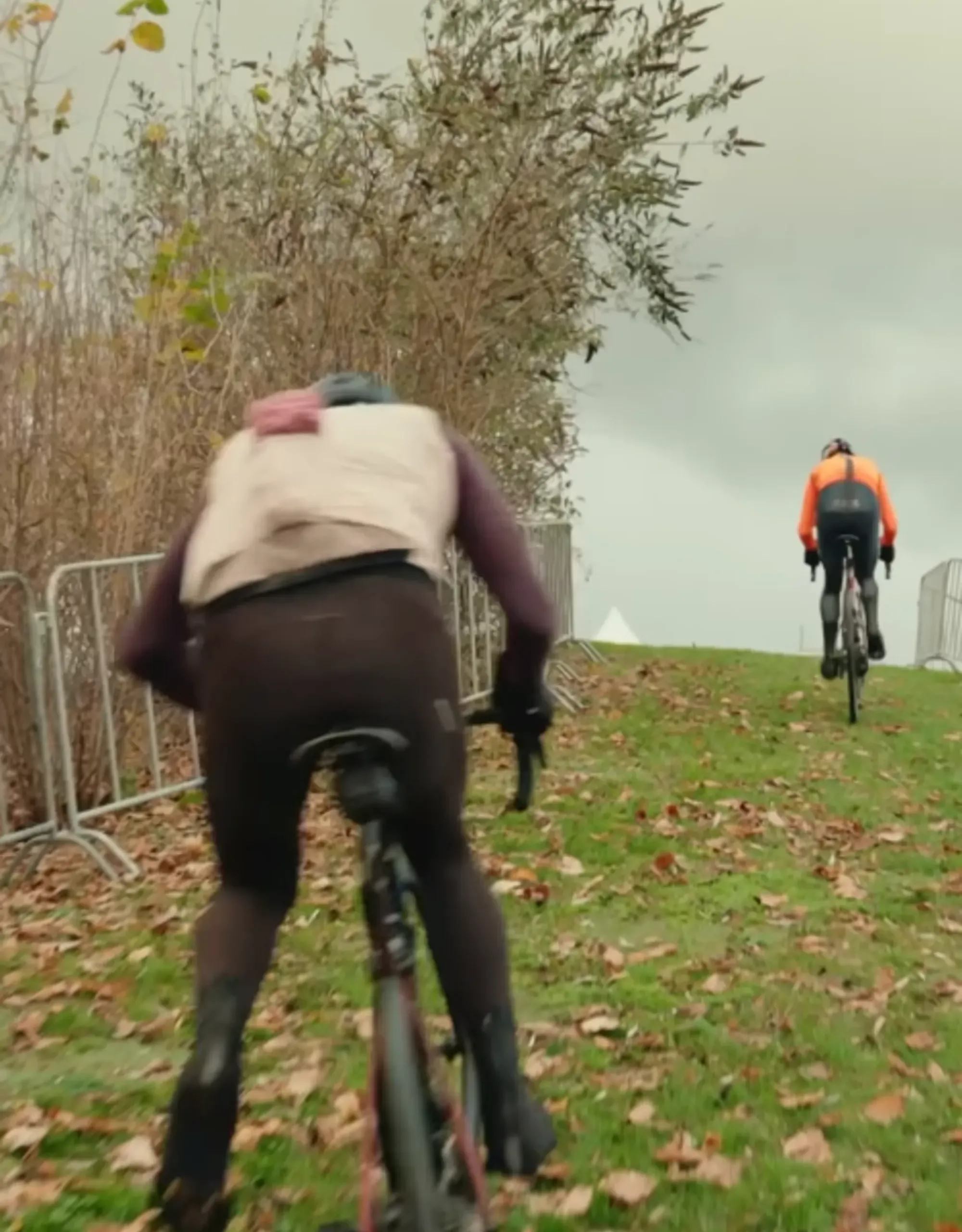 VÍDEO: Tom Pidcock destrói Matt Stephens num vídeo hilariante do Boom
