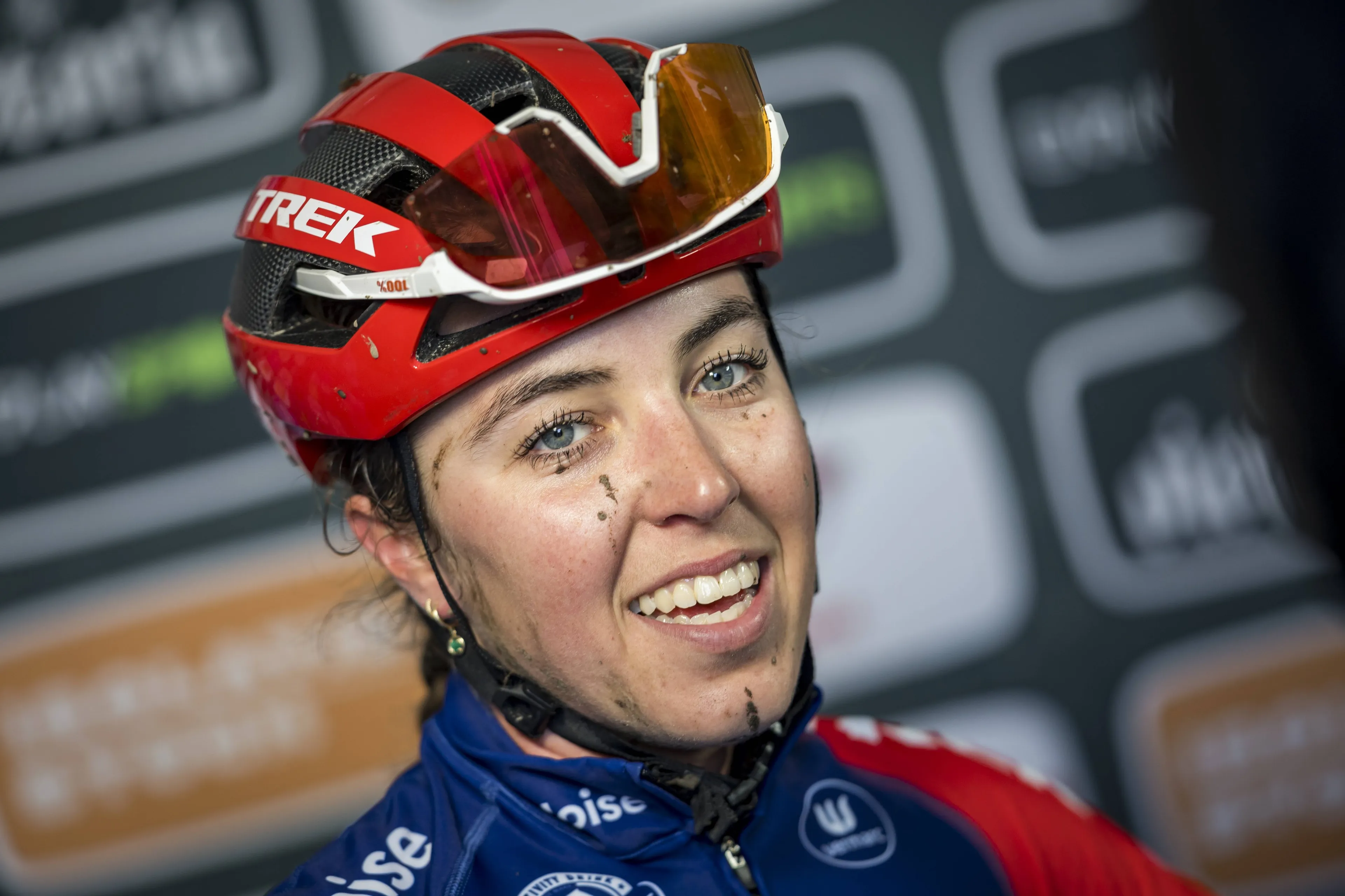 Shirin van Anrooij desiste na Taça do Mundo de Gavere: "A minha mente dizia que sim, mas o meu corpo gritava que não"