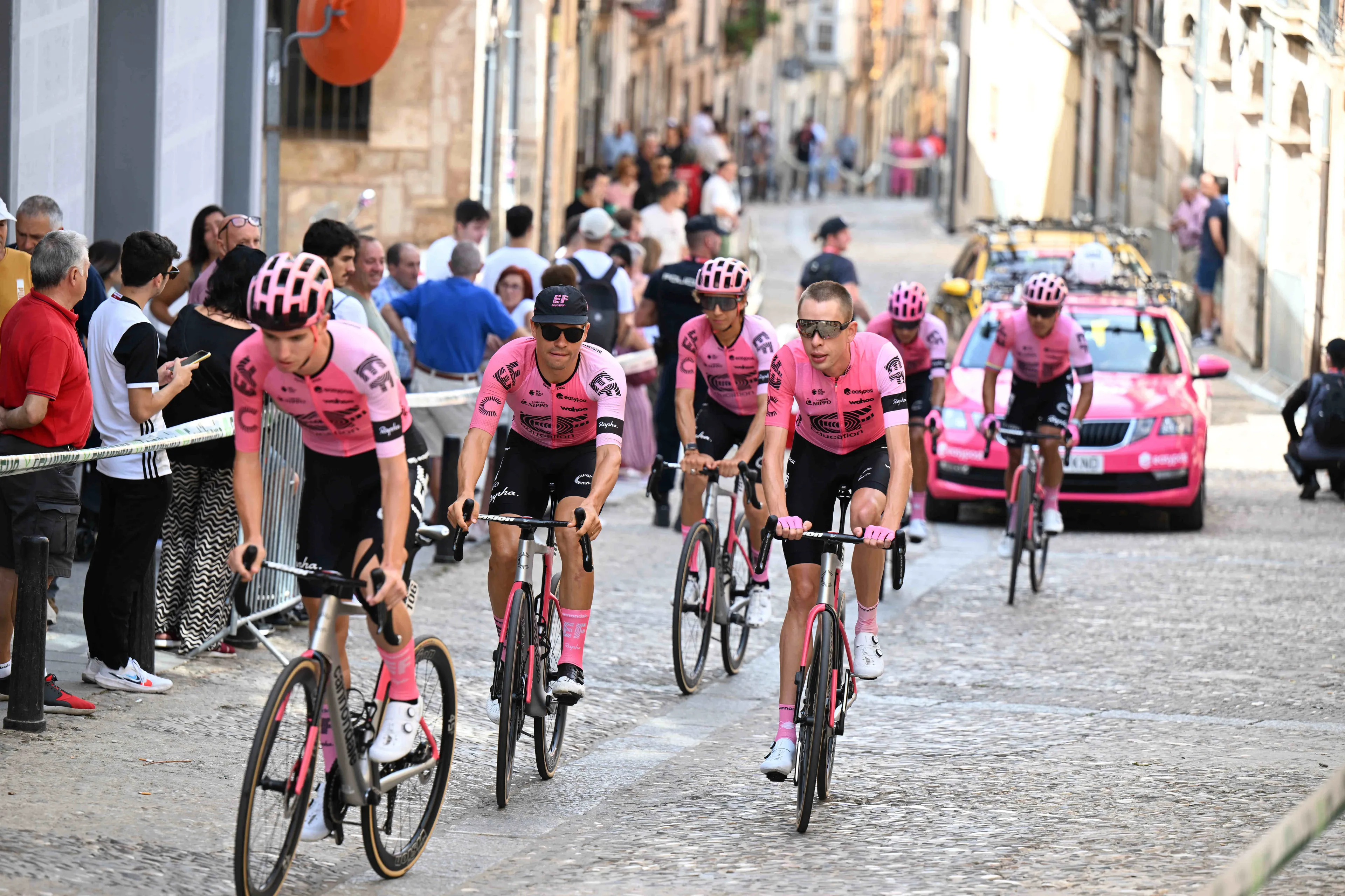 Ataque tardio dá a Archie Ryan uma vitória de etapa na Settimana Internazionale Coppi e Bartali