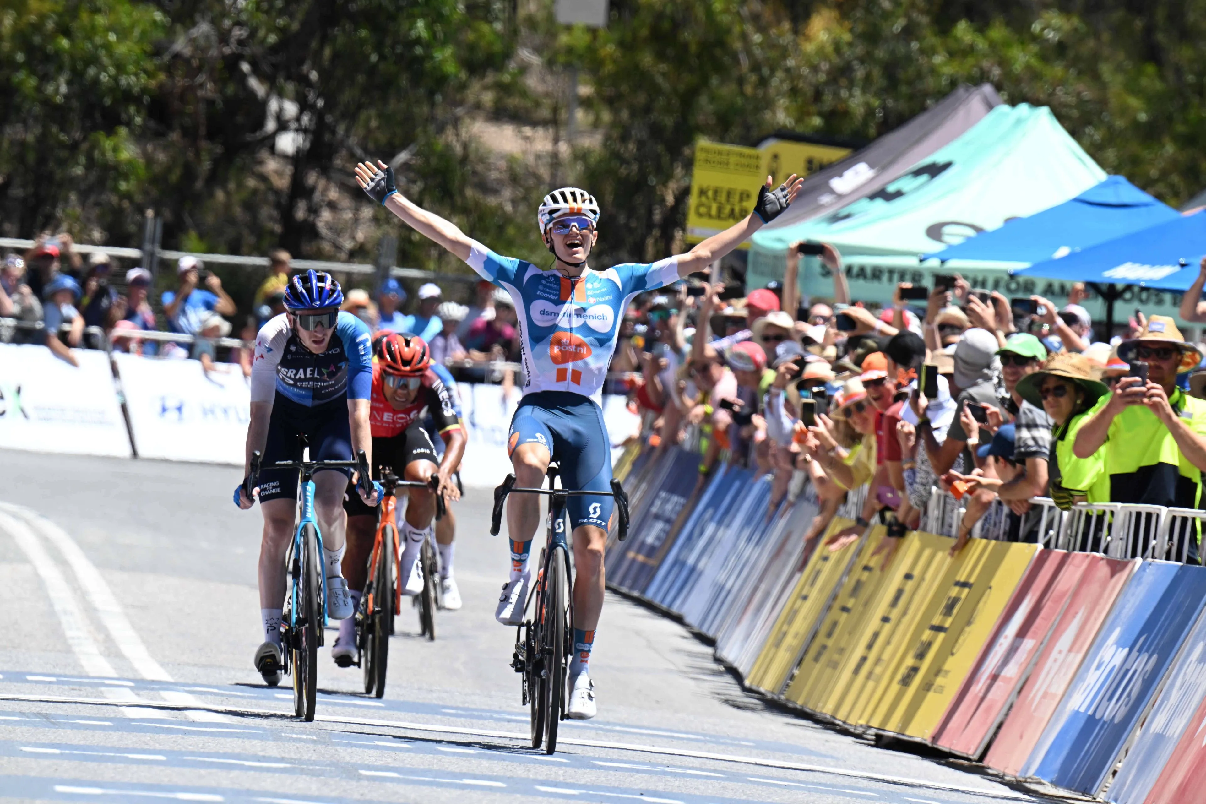 VIDEO: Oscar Onley's brutal attack that left Julian Alaphilippe and Simon Yates in the dust at Tour Down Under