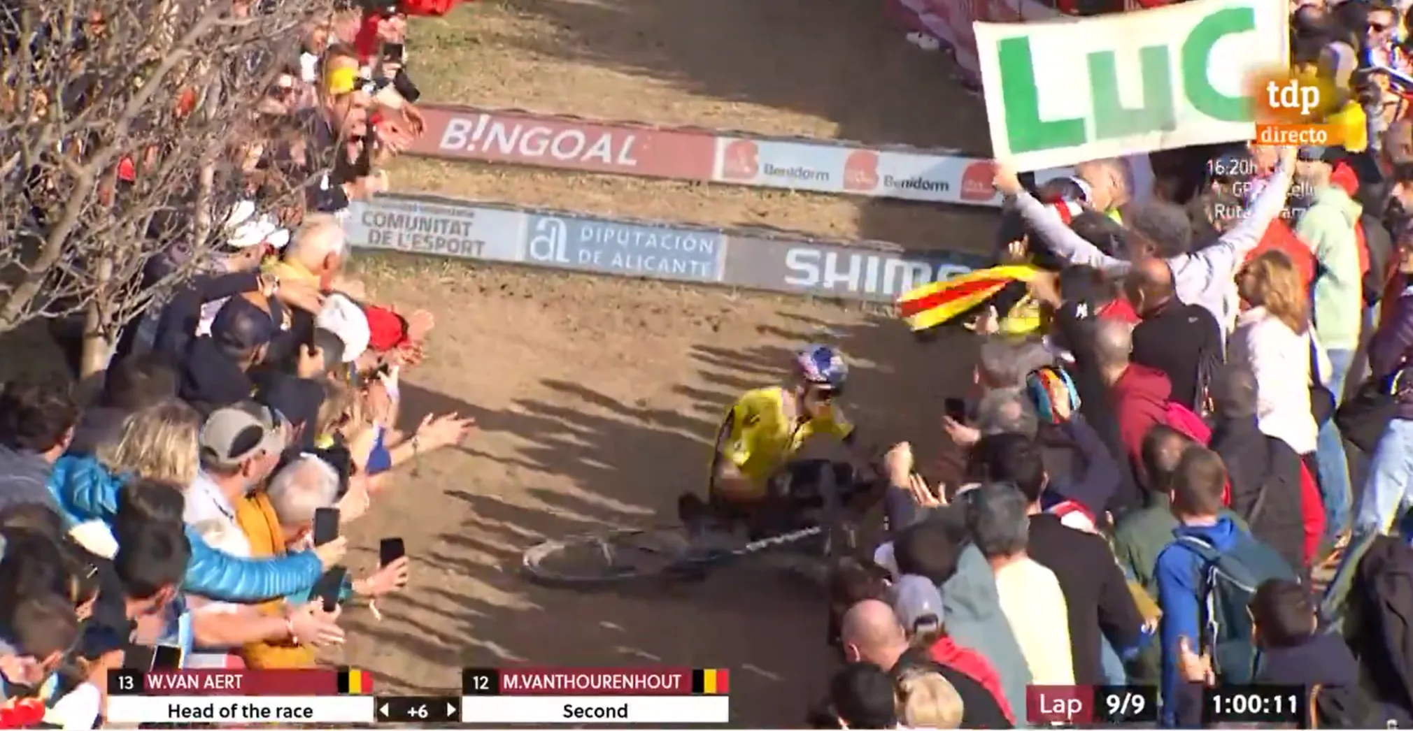 VIDEO: Wout van Aert forced to celebrate saddleless after late crash in bizarre Benidorm scenes