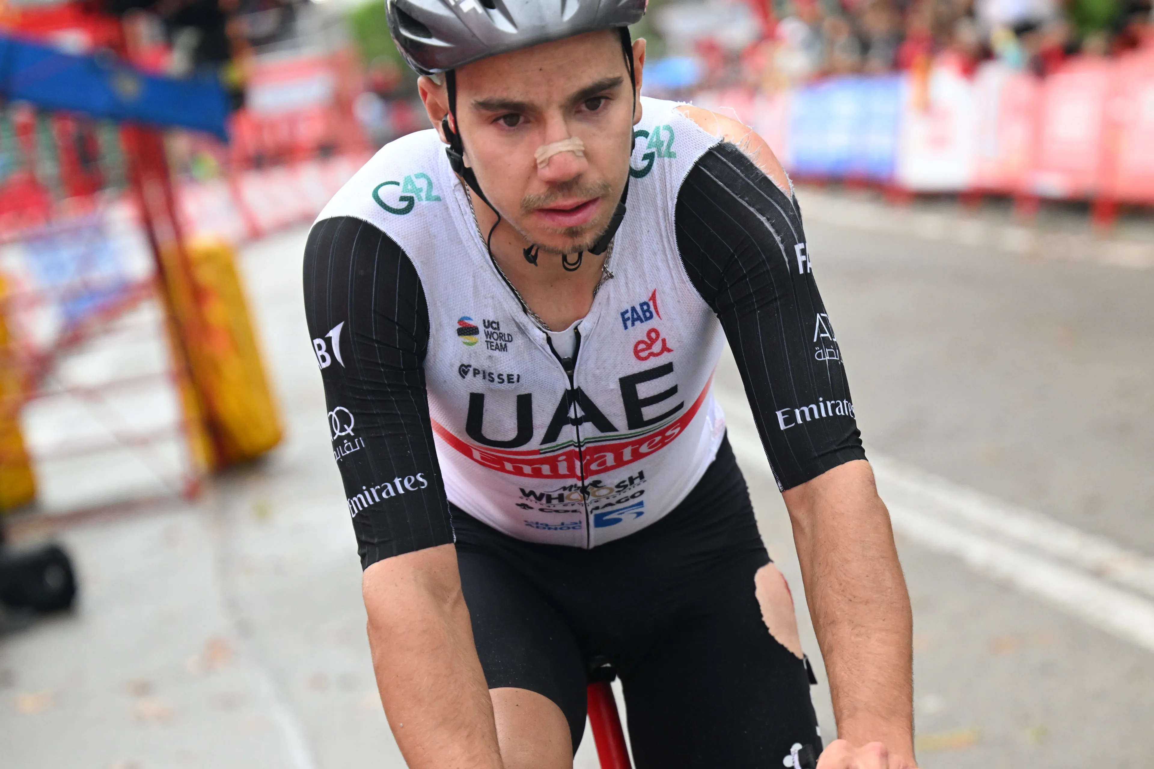 Rui Oliveira falha Kuurne - Brussels - Kuurne e época de clássicas após queda na Omloop Het Nieuwsblad