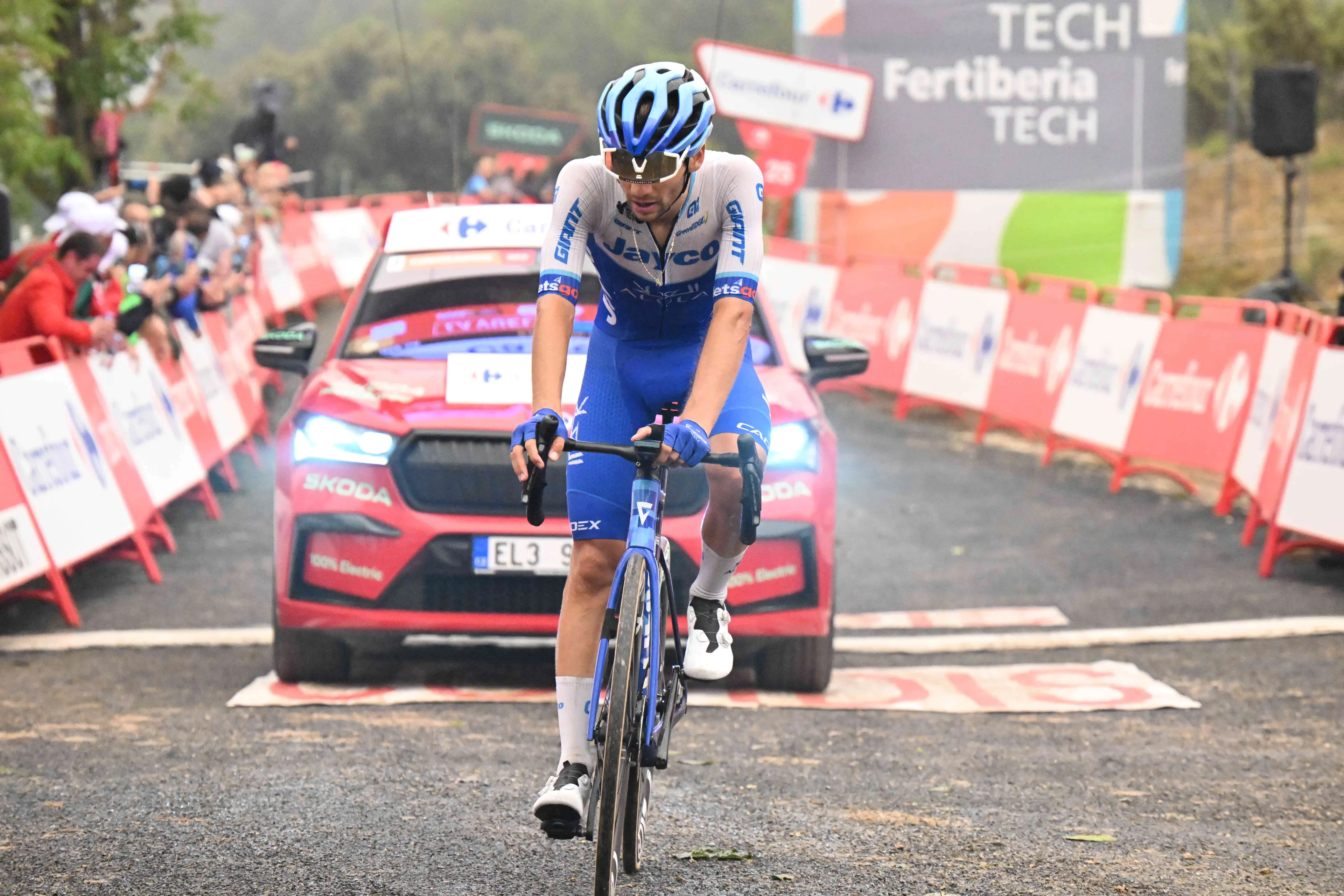 A BORA - Hansgrohe está satisfeita com a estreia de Matteo Sobrero nas corridas: "O nosso objetivo era chegar aos cinco primeiros e conseguimos garantir o quarto lugar"