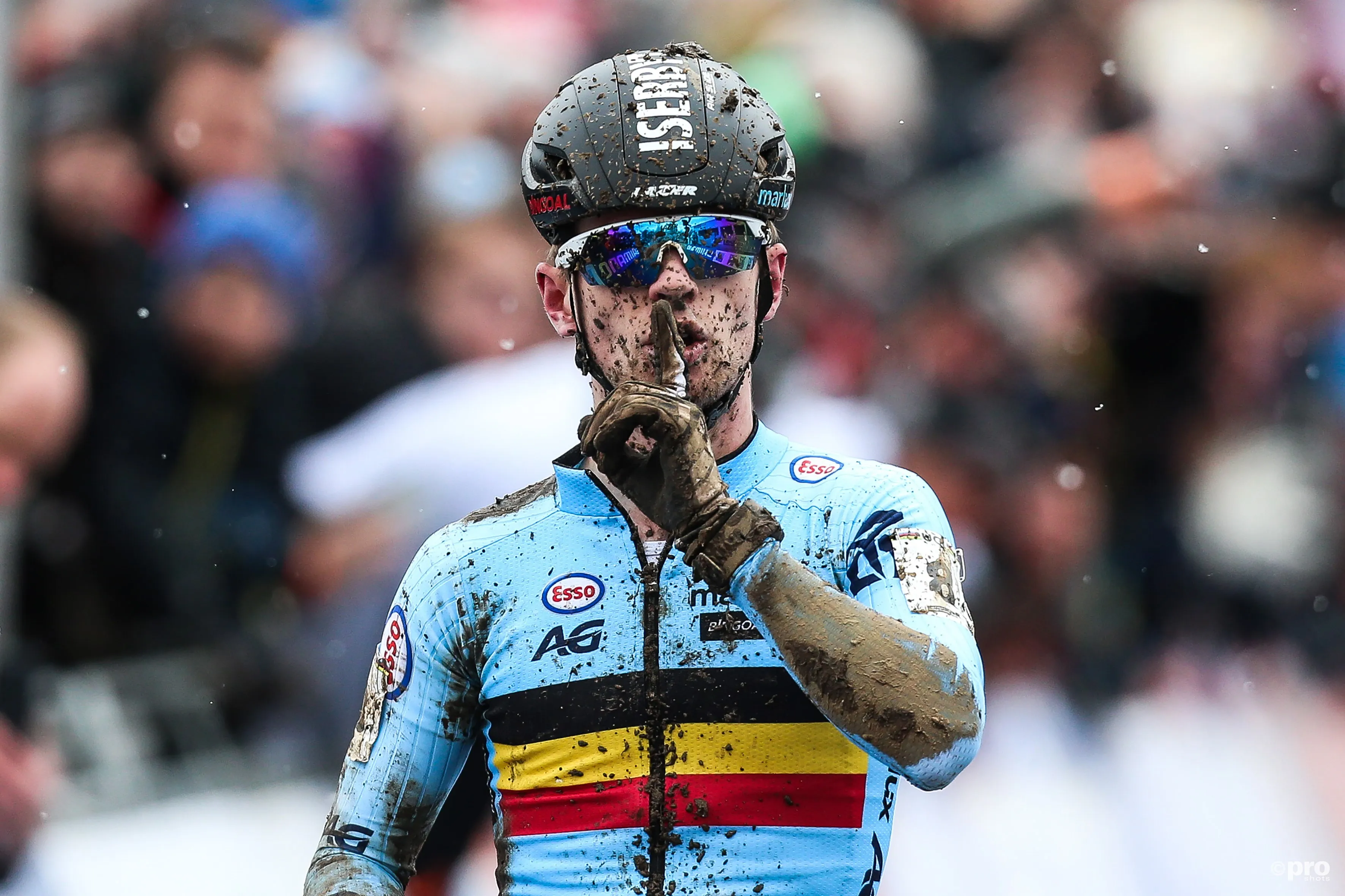 He's back! Eli Iserbyt silences critics with emphatic victory on return to racing at Exact Cross Heerderstrand 2024