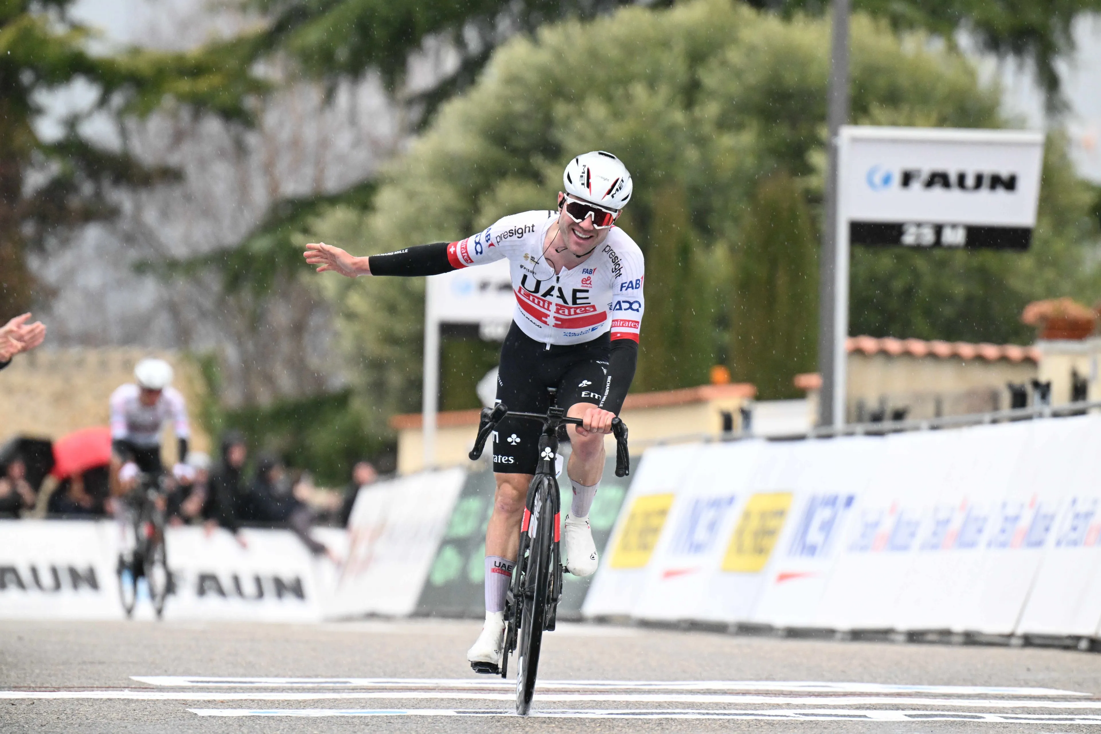Lista de partida final do Trofeo Laigueglia com Juan Ayuso, Marc Hirschi, Lenny Martínez, Benoît Cosnefroy e Alberto Bettiol