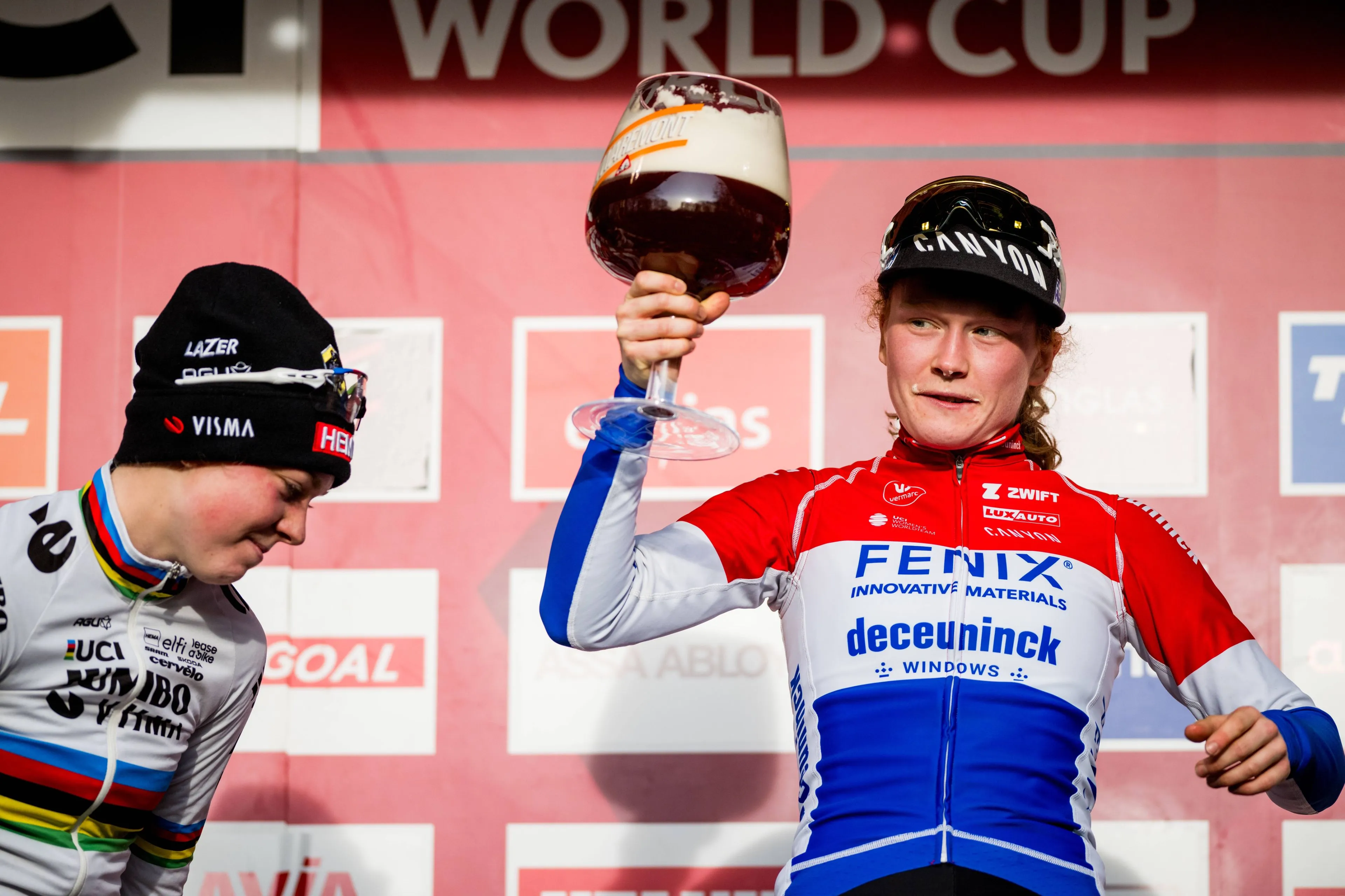 Lista de Participantes preliminar do Omloop Het Nieuwsblad Feminino com Lotte Kopecky, Demi Vollering, Lorena Wiebes, Puck Pieterse, Katarzyna Niewiadoma, Cecilie Uttrup Ludwig e Marianne Vos