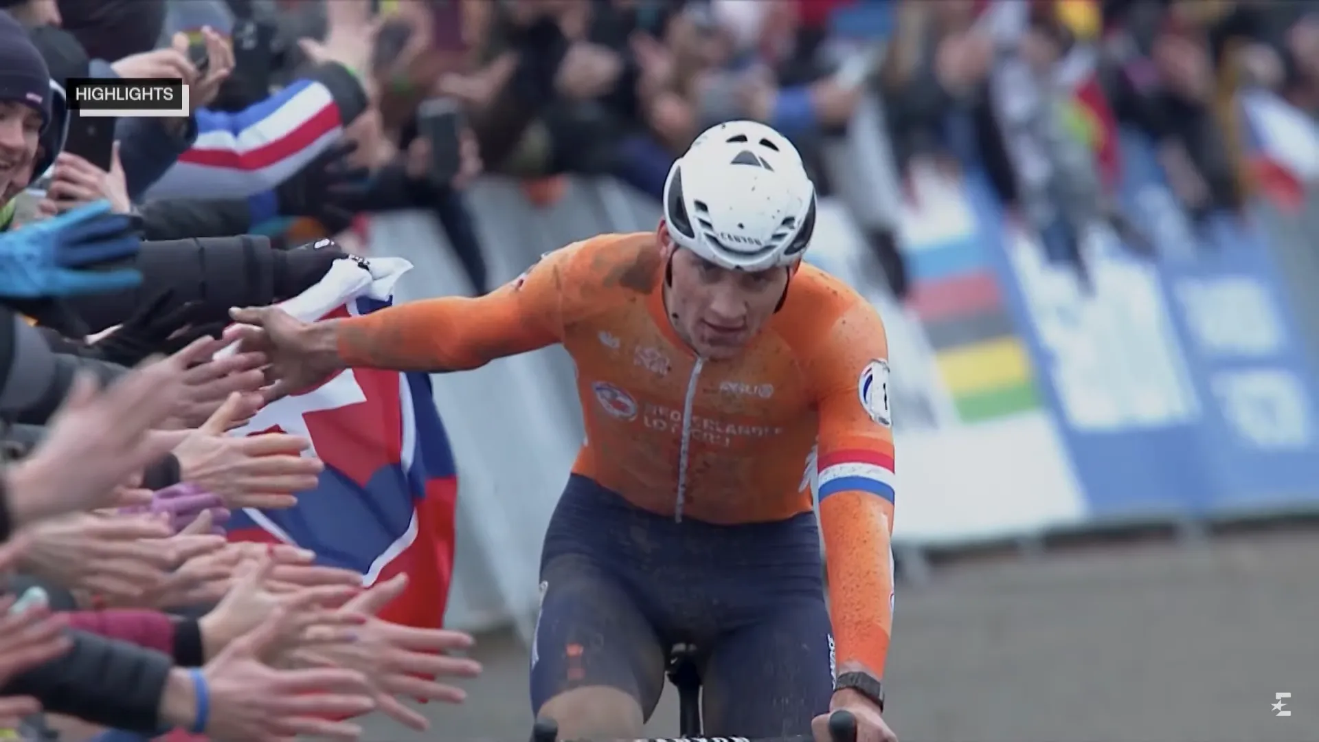 Remco Evenepoel, Robbie McEwen, Alberto Contador and more send congratulations to Mathieu van der Poel after sixth Cyclocross World Title