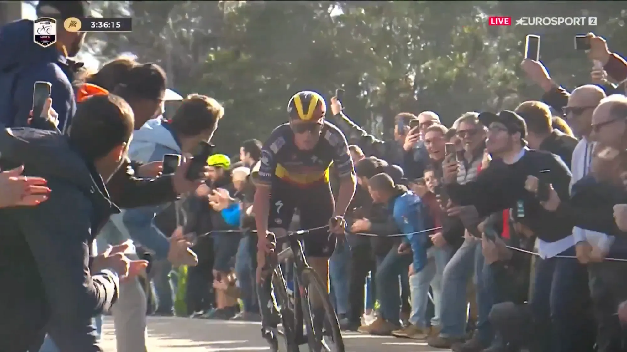 VIDEO: Remco Evenepoel launches with 55km to go at Figueira Champions Classic, his first race of 2024
