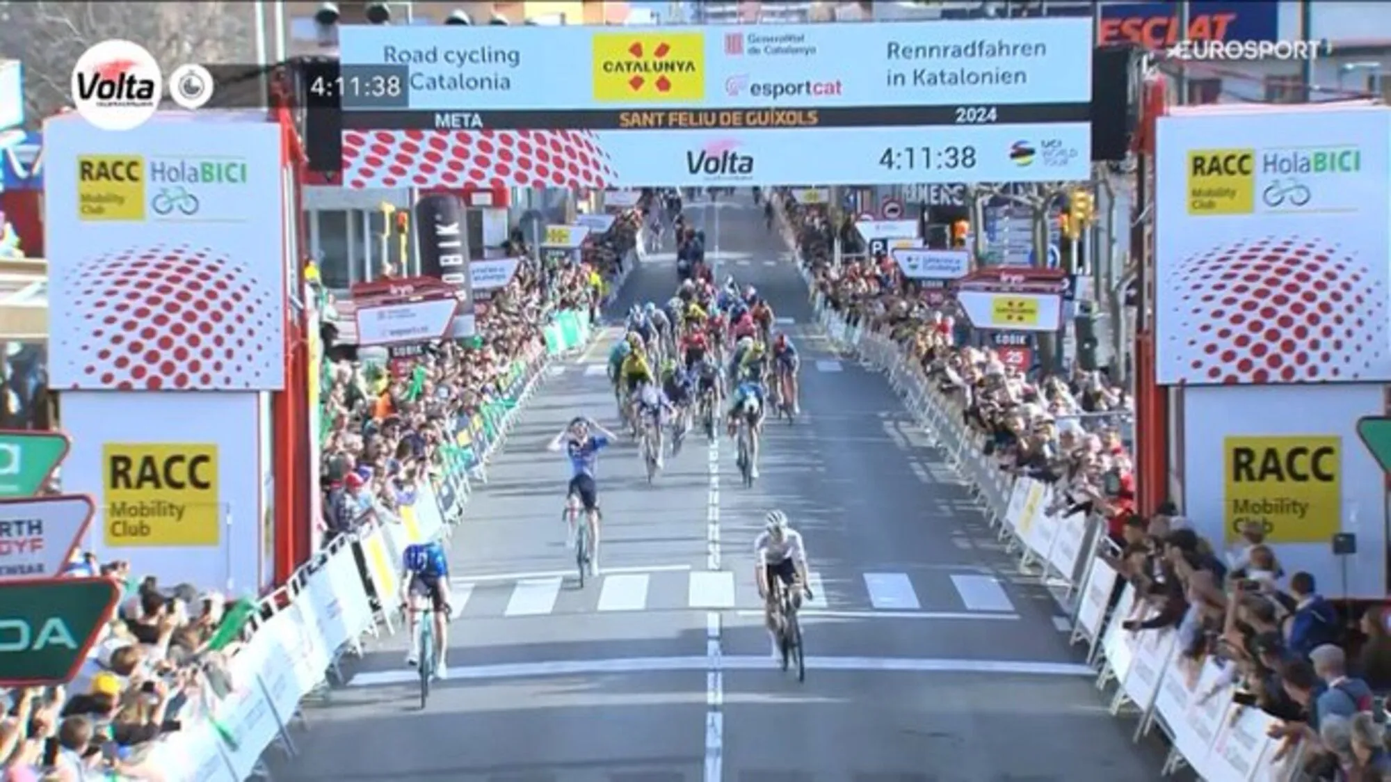 Nick Schultz holds off Tadej Pogacar to take dramatic victory on opening stage of Volta a Catalunya 2024