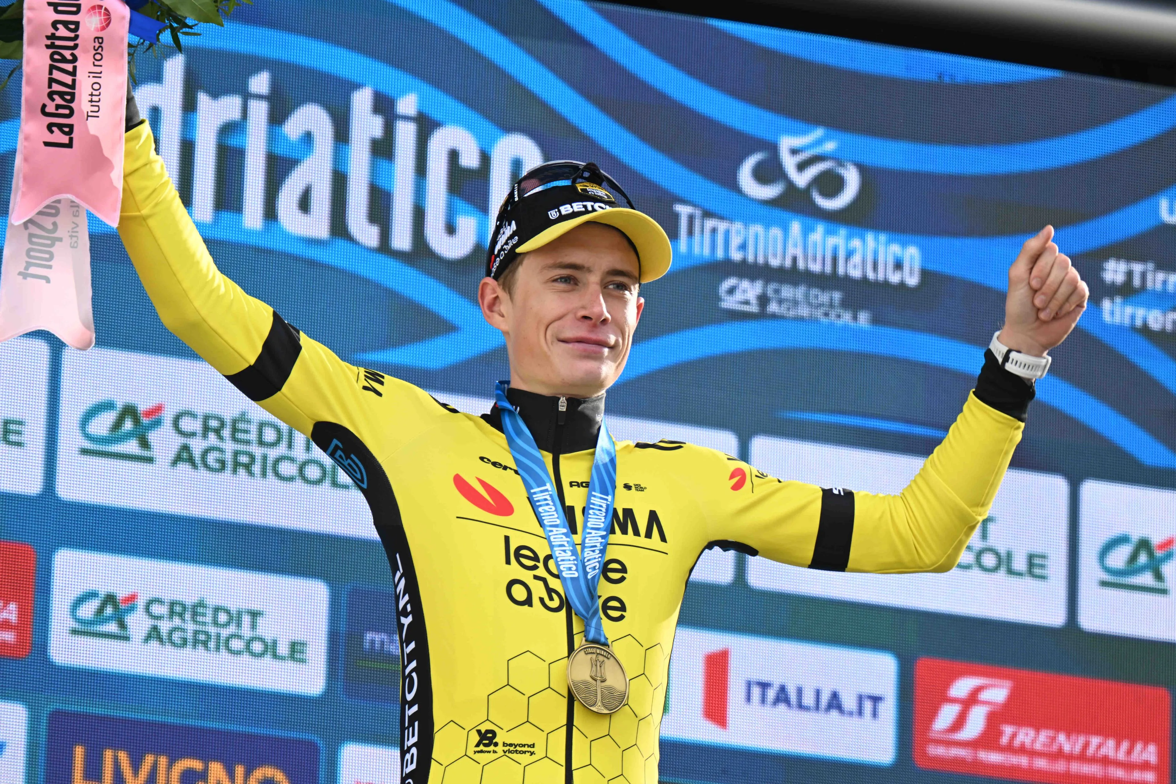 "It has never happened that a team wins Paris-Nice and Tirreno-Adriatico at the same time" - Team Visma | Lease a Bike continue to make cycling history