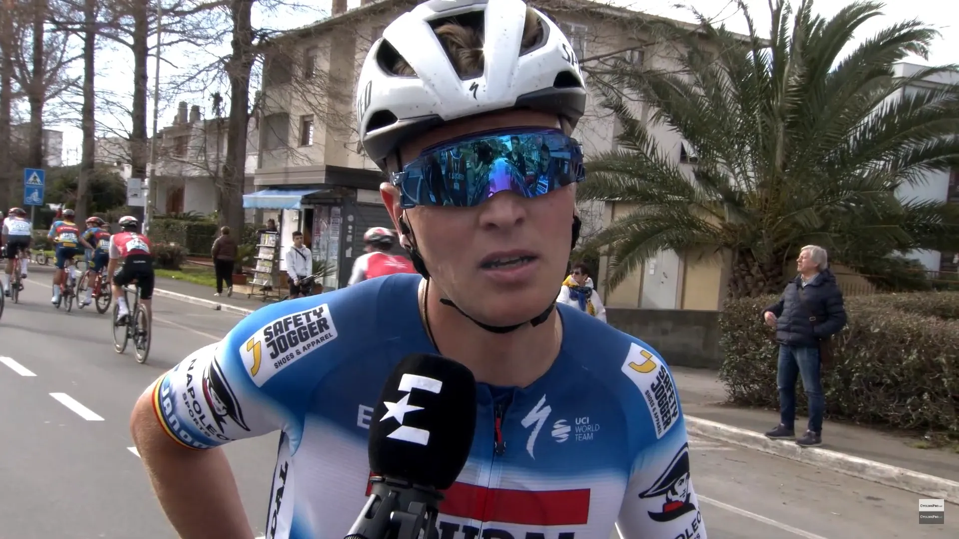 "It was really hectic!" - Tim Merlier second in 'crazy' sprint on stage 2 at Tirreno-Adriatico