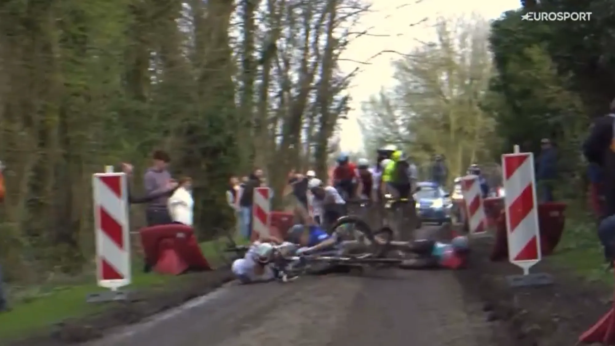 VIDEO: Strike! Stefan Kung wipes out entire chase group at Grand Prix de Denain