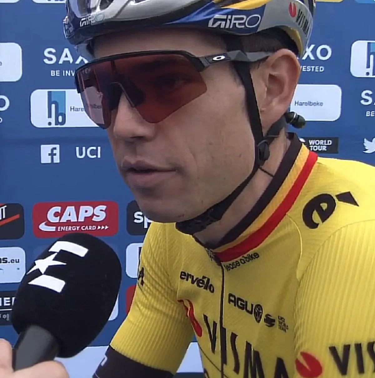 “For me, that crash was decisive" - Wout van Aert laments Paterberg slip as Mathieu van der Poel claims E3 Saxo Classic victory