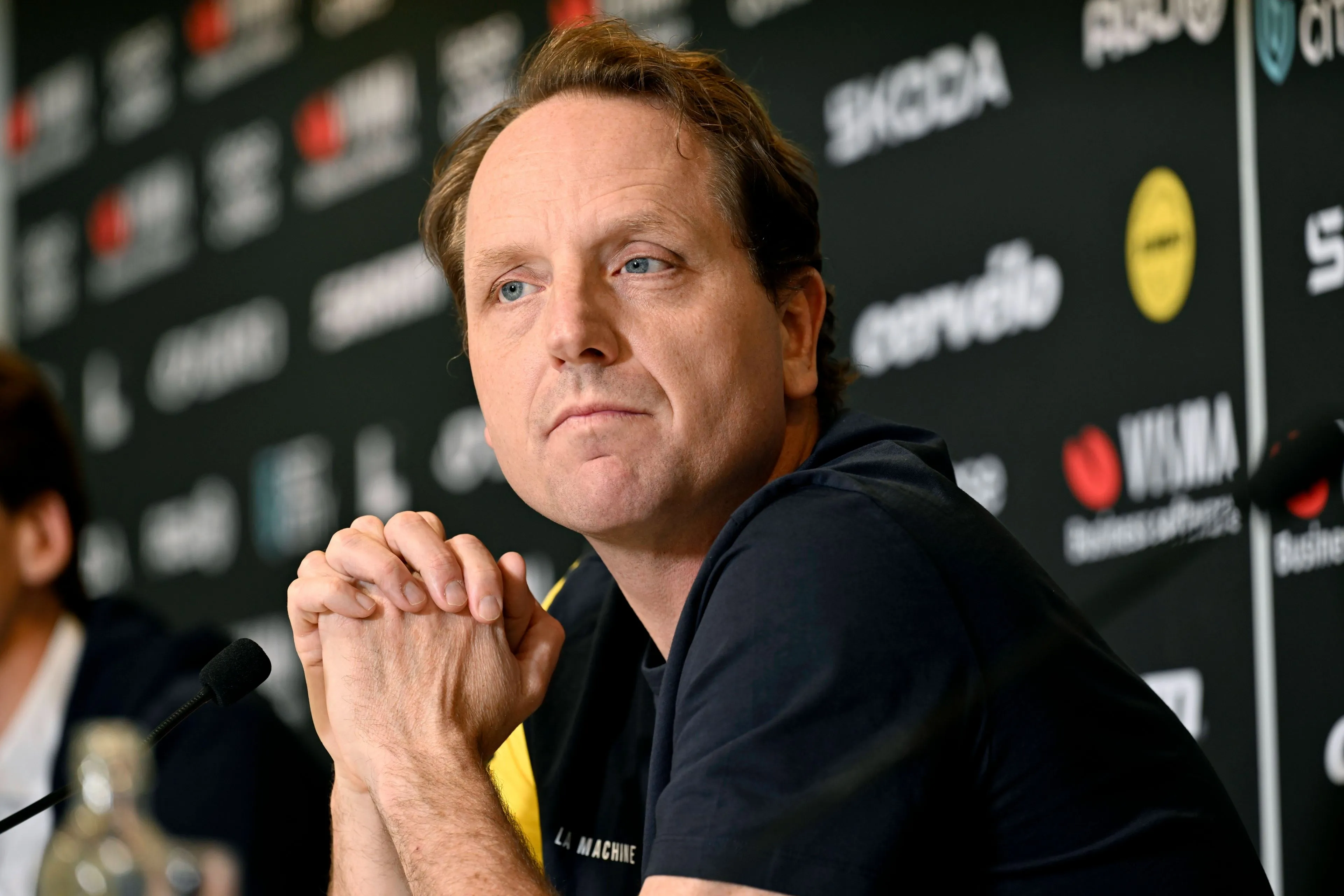 “It’s very sad news” - Richard Plugge on the departure of Merijn Zeeman from Visma | Lease a Bike